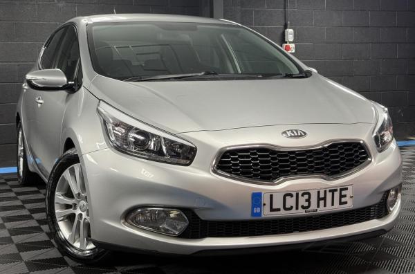 Kia Ceed 1.6 CRDi 2 Hatchback 5dr Diesel Auto Euro 5 (126 bhp)