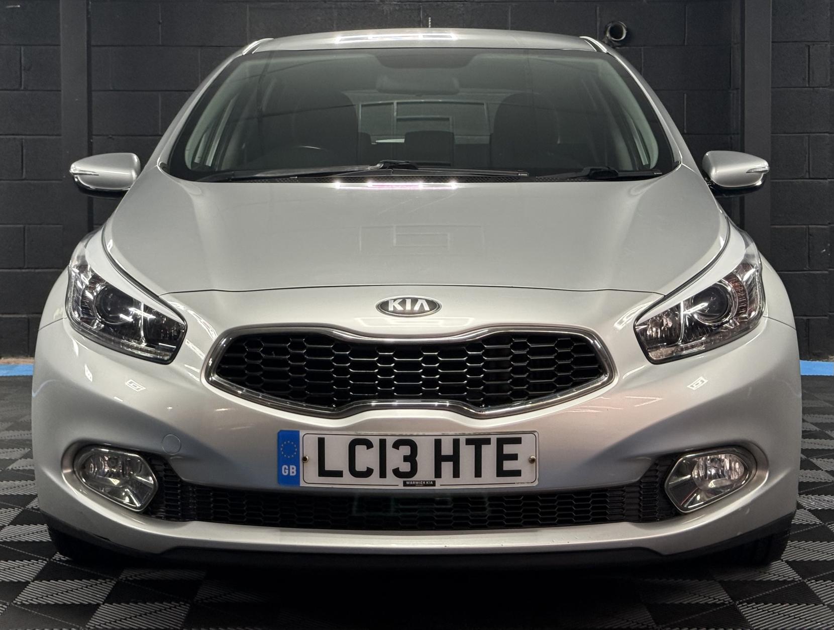 Kia Ceed 1.6 CRDi 2 Hatchback 5dr Diesel Auto Euro 5 (126 bhp)