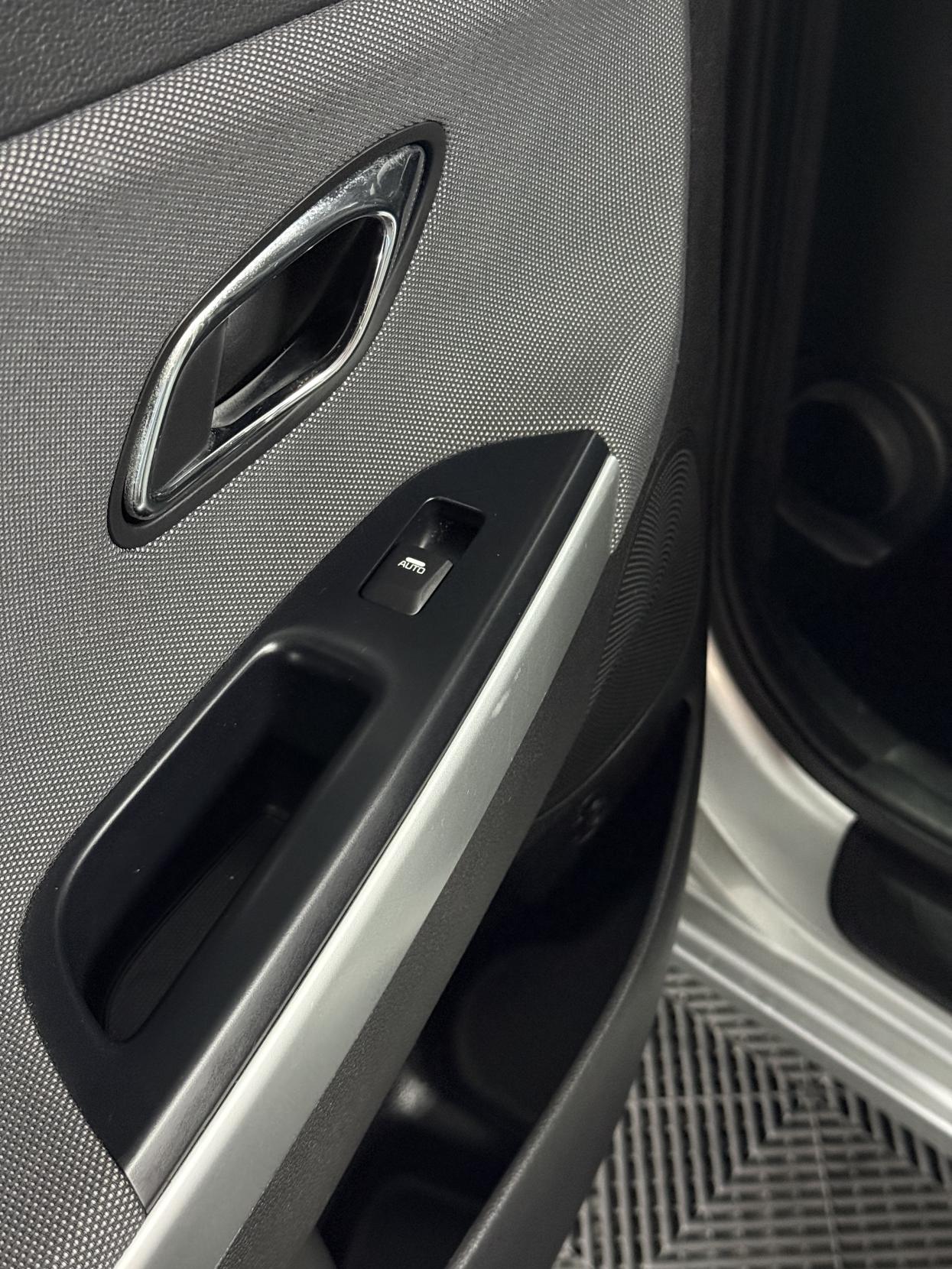 Kia Ceed 1.6 CRDi 2 Hatchback 5dr Diesel Auto Euro 5 (126 bhp)