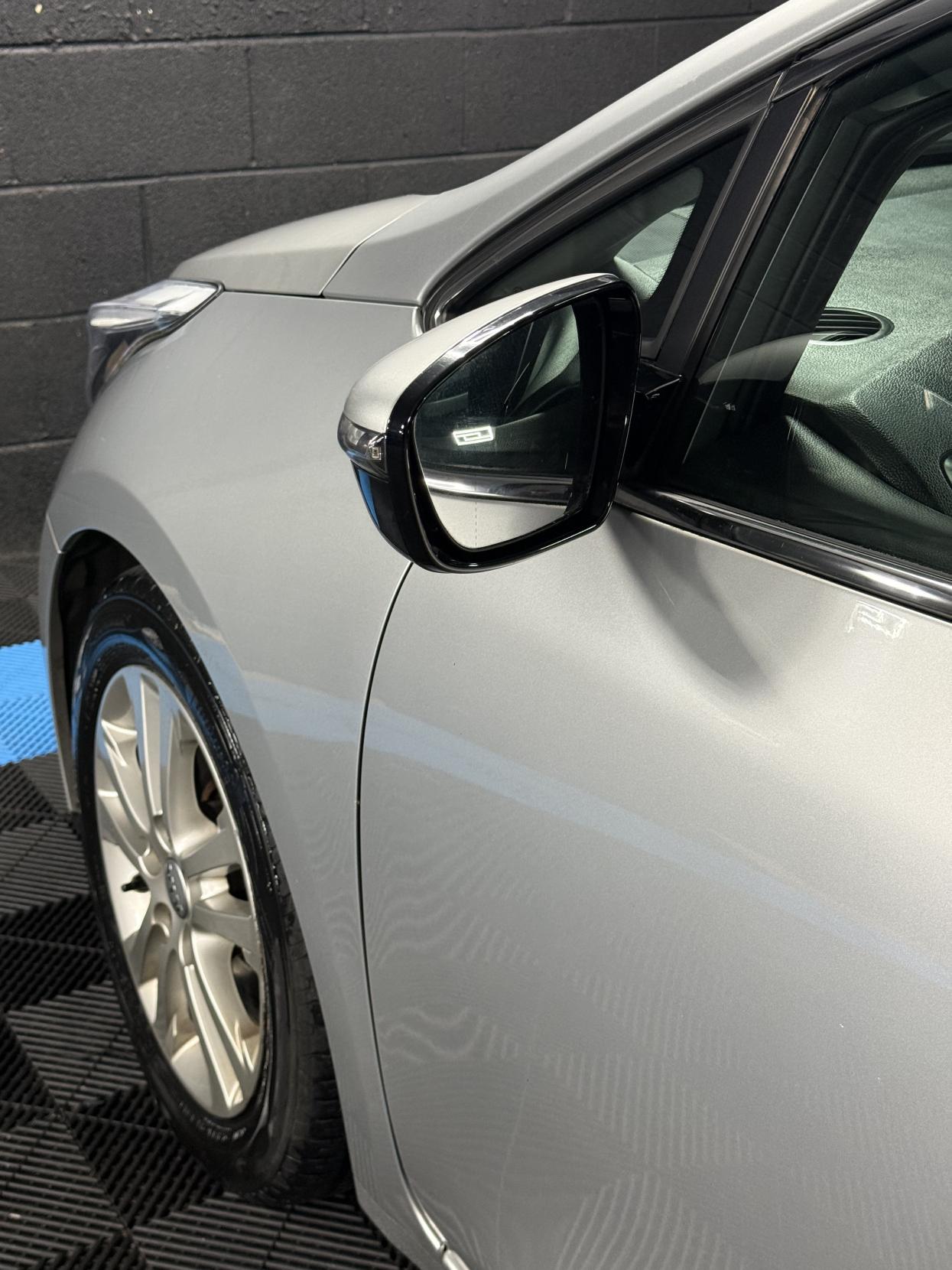 Kia Ceed 1.6 CRDi 2 Hatchback 5dr Diesel Auto Euro 5 (126 bhp)