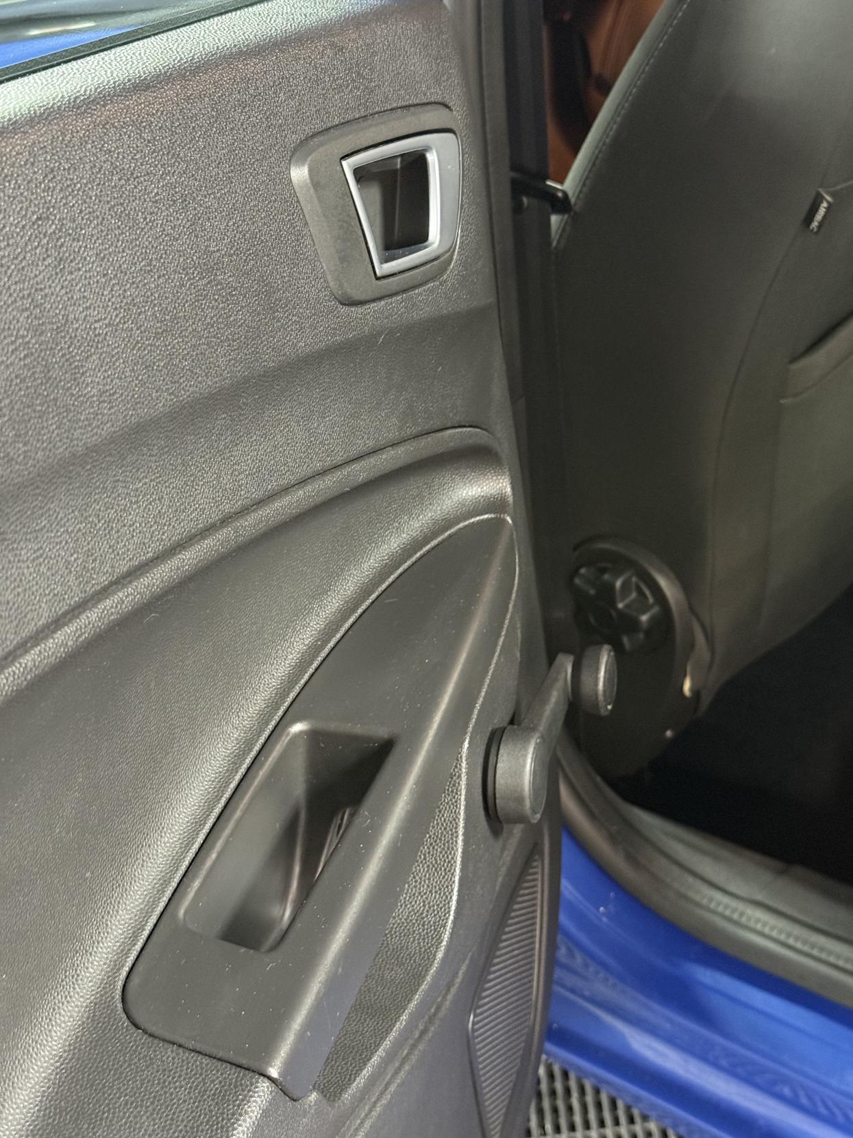 Ford Fiesta 1.6 Zetec Hatchback 5dr Petrol Powershift Euro 5 (105 ps)