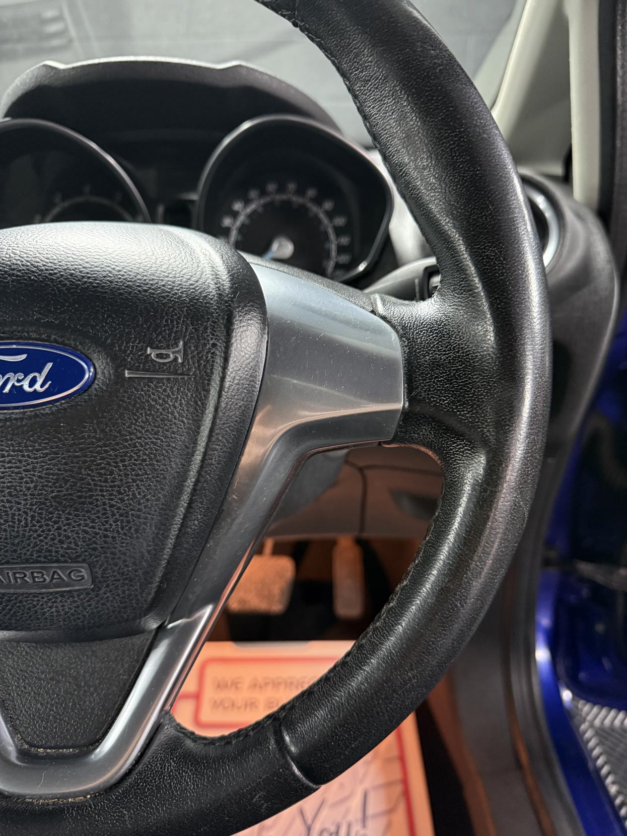 Ford Fiesta 1.6 Zetec Hatchback 5dr Petrol Powershift Euro 5 (105 ps)