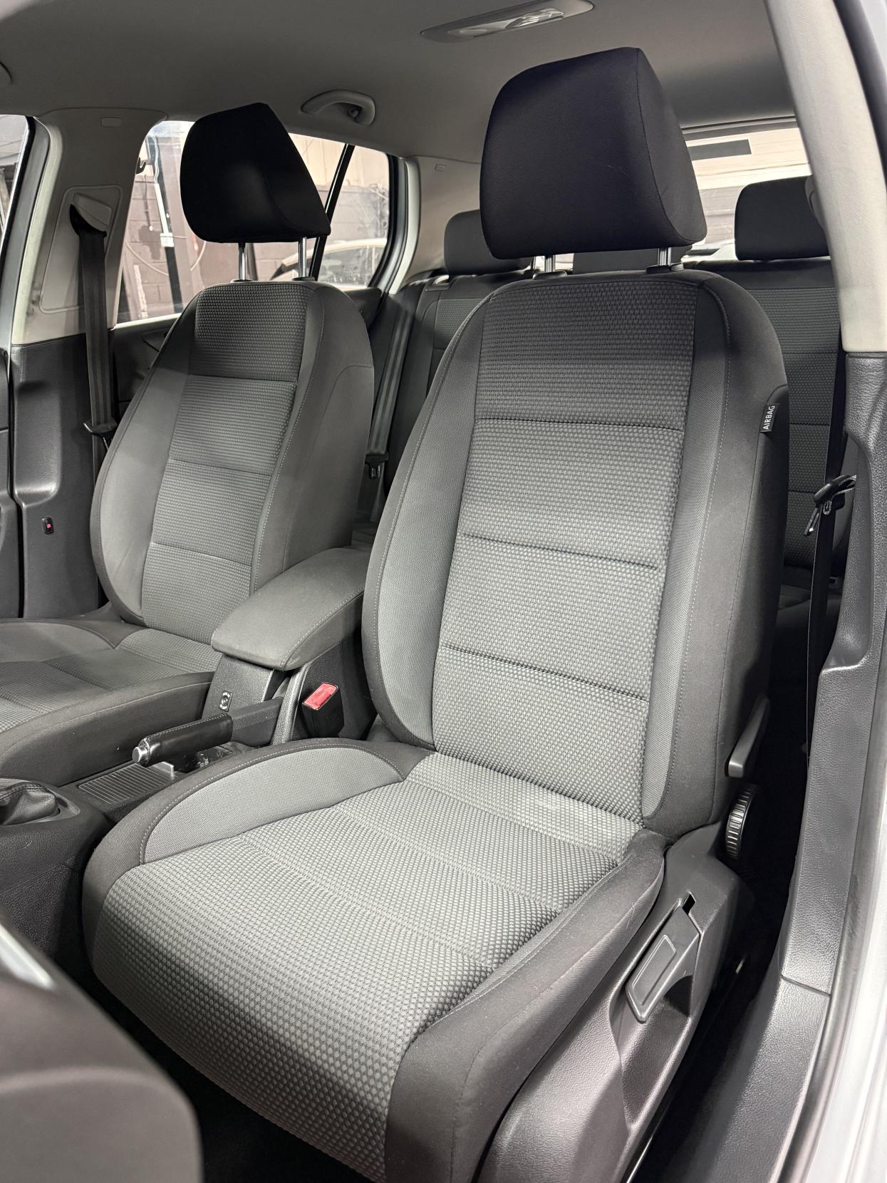 Volkswagen Golf 1.6 TDI Match Hatchback 5dr Diesel DSG Euro 5 (105 ps)