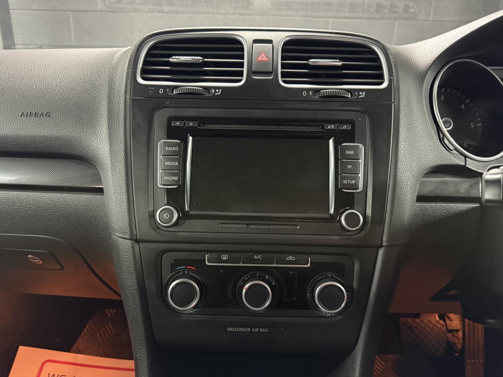 Volkswagen Golf 1.6 TDI Match Hatchback 5dr Diesel DSG Euro 5 (105 ps)