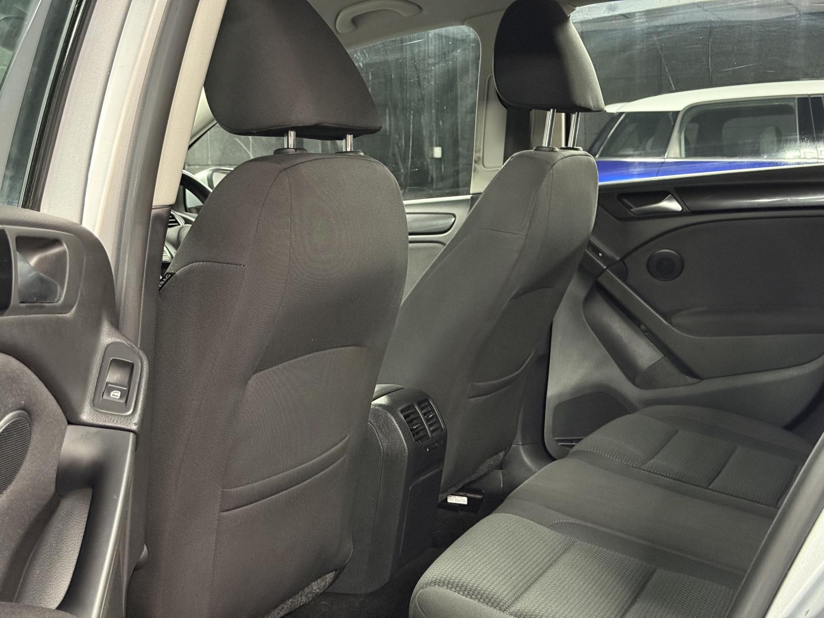 Volkswagen Golf 1.6 TDI Match Hatchback 5dr Diesel DSG Euro 5 (105 ps)