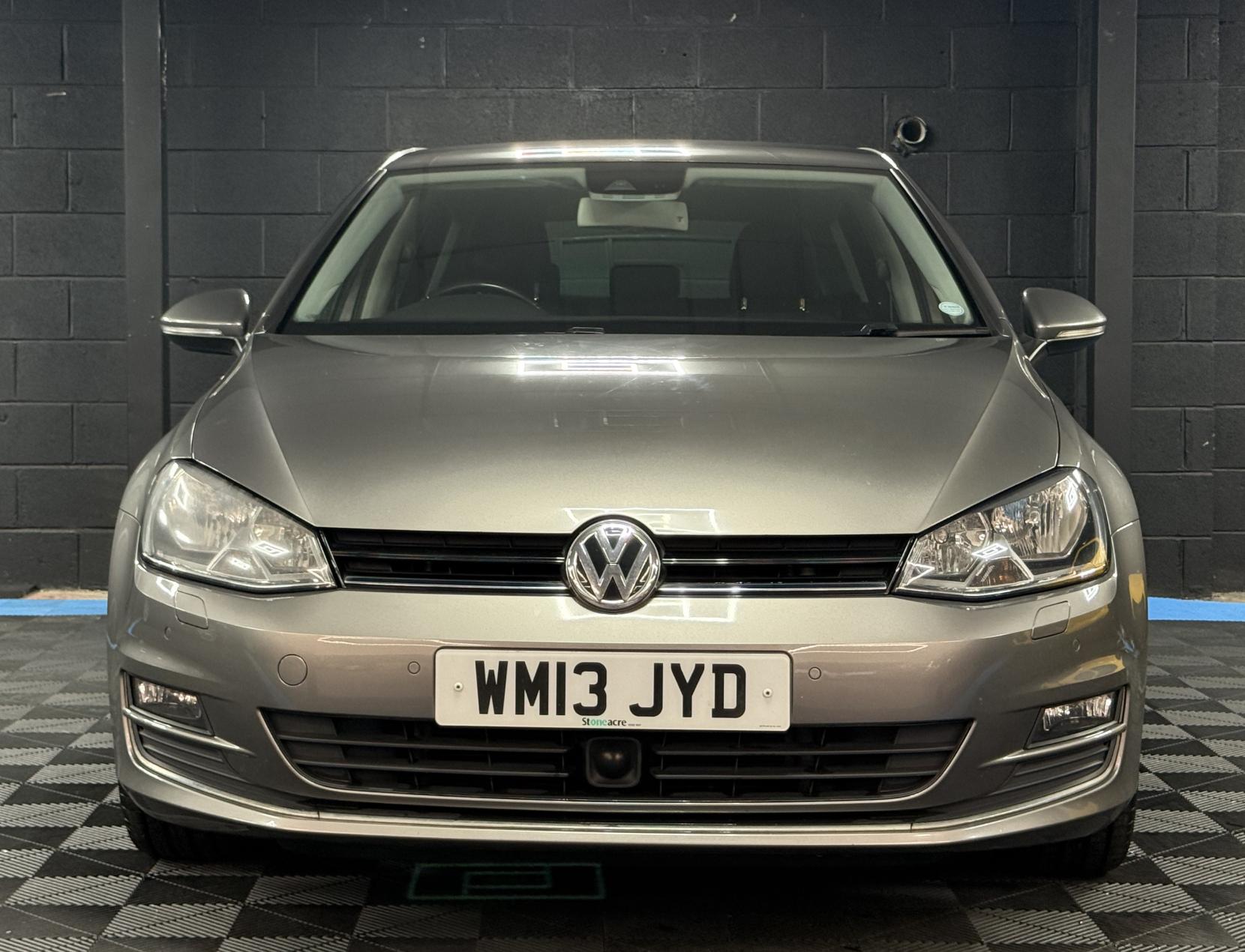 Volkswagen Golf 2.0 TDI BlueMotion Tech GT Hatchback 5dr Diesel DSG Euro 5 (s/s) (150 ps)
