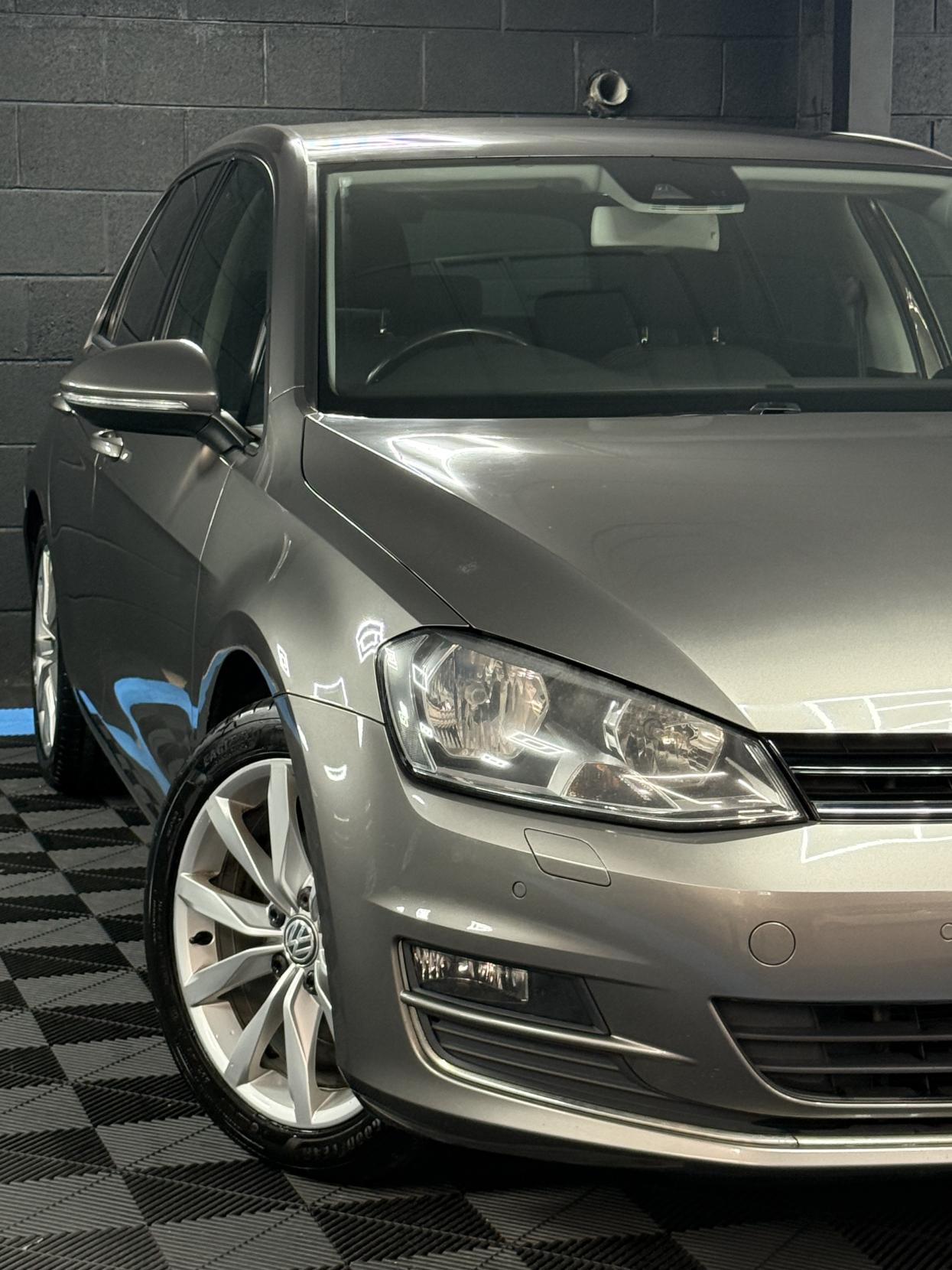 Volkswagen Golf 2.0 TDI BlueMotion Tech GT Hatchback 5dr Diesel DSG Euro 5 (s/s) (150 ps)