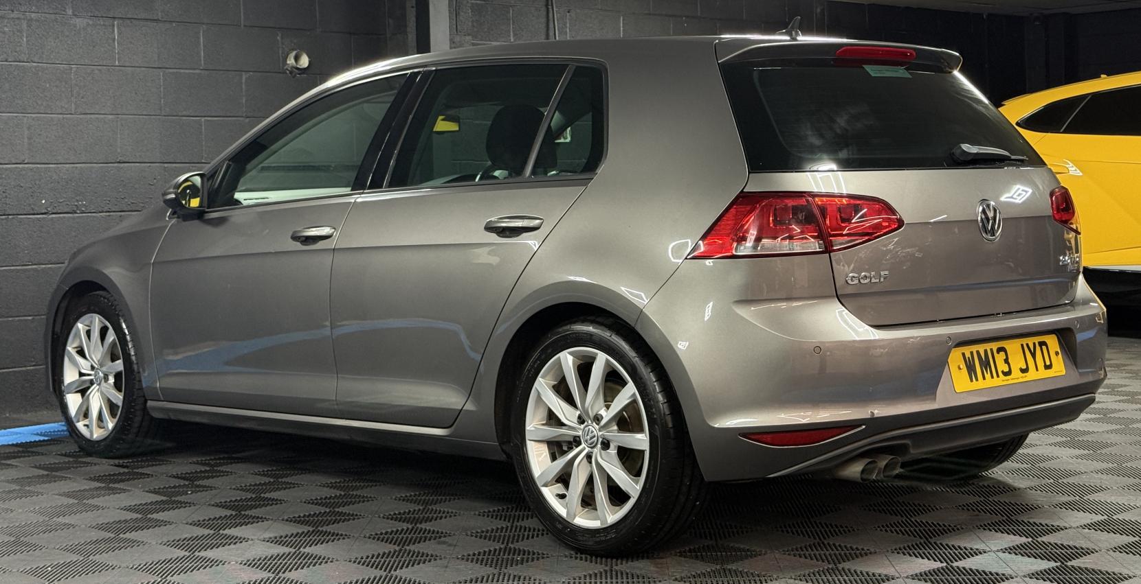 Volkswagen Golf 2.0 TDI BlueMotion Tech GT Hatchback 5dr Diesel DSG Euro 5 (s/s) (150 ps)