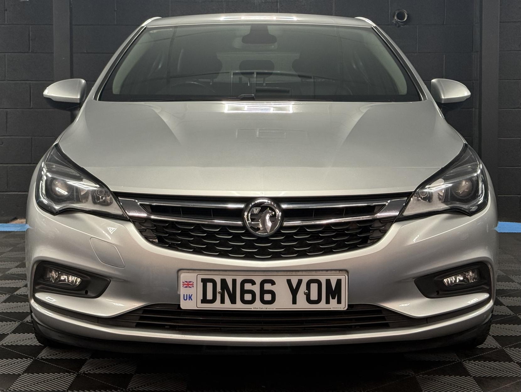 Vauxhall Astra 1.6 CDTi BlueInjection Elite Nav Hatchback 5dr Diesel Auto Euro 6 (136 ps)