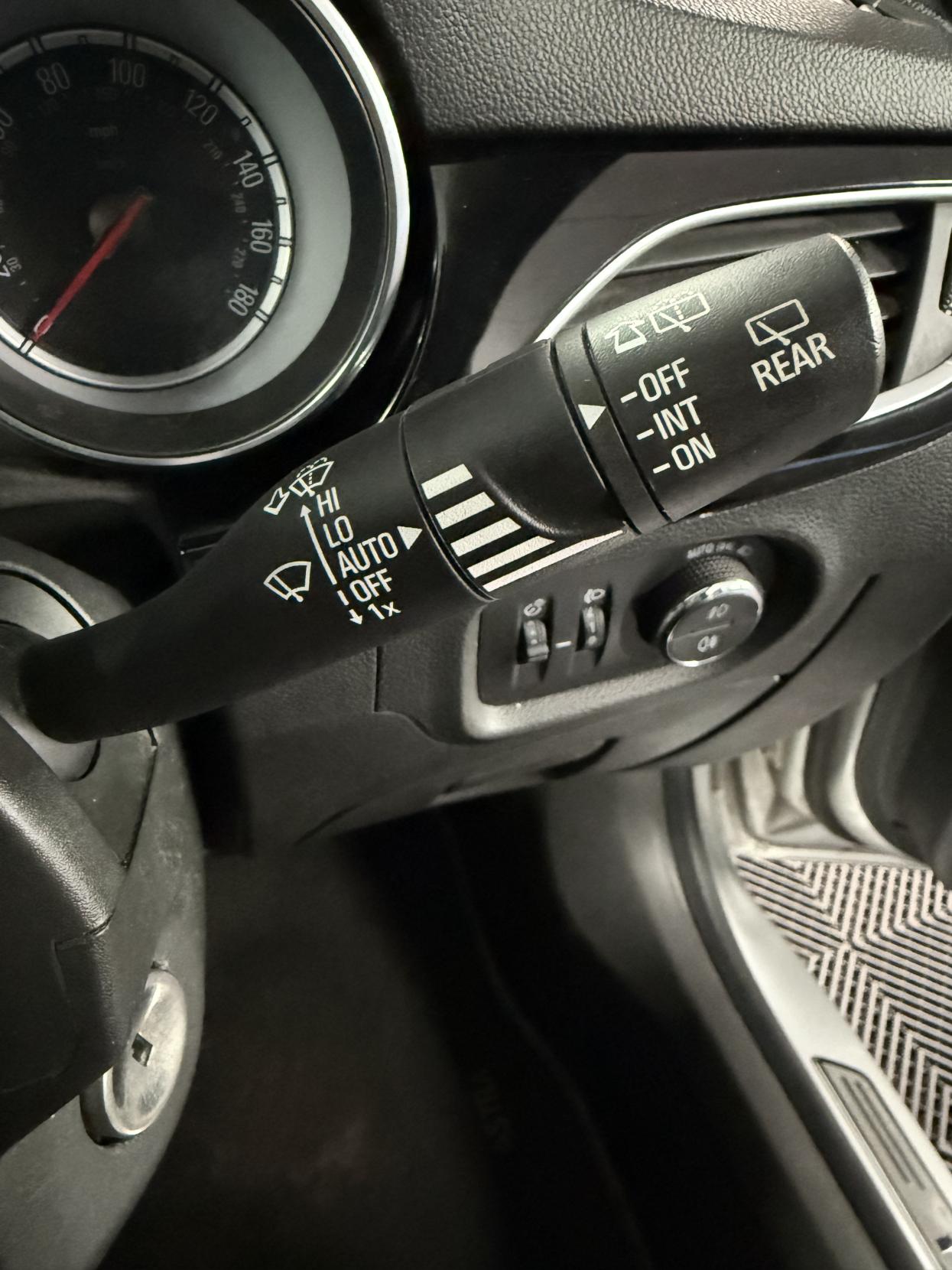 Vauxhall Astra 1.6 CDTi BlueInjection Elite Nav Hatchback 5dr Diesel Auto Euro 6 (136 ps)