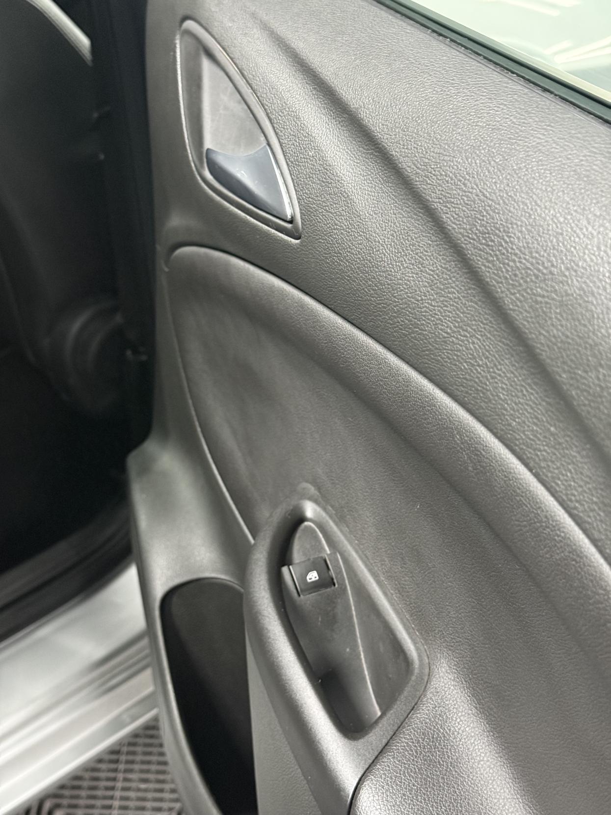 Vauxhall Astra 1.6 CDTi BlueInjection Elite Nav Hatchback 5dr Diesel Auto Euro 6 (136 ps)