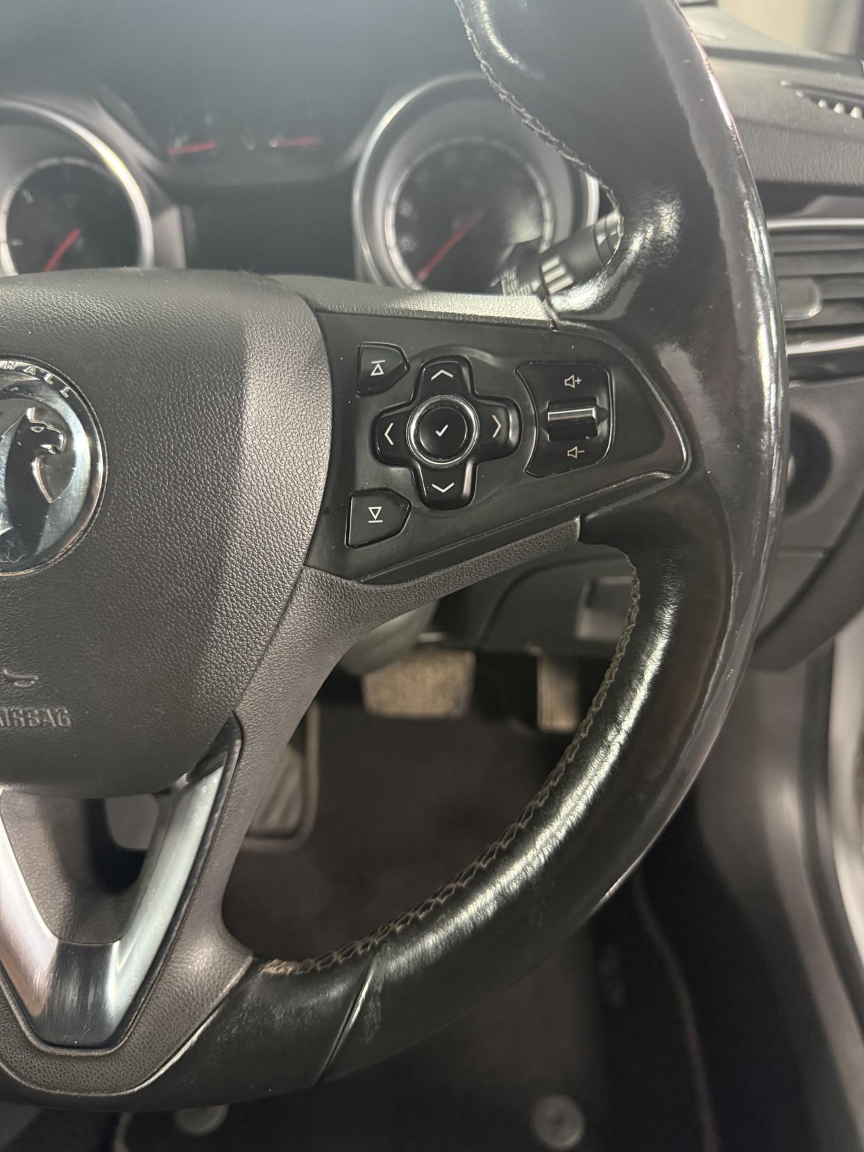 Vauxhall Astra 1.6 CDTi BlueInjection Elite Nav Hatchback 5dr Diesel Auto Euro 6 (136 ps)