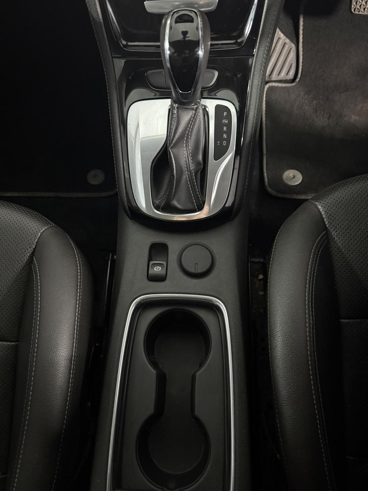 Vauxhall Astra 1.6 CDTi BlueInjection Elite Nav Hatchback 5dr Diesel Auto Euro 6 (136 ps)