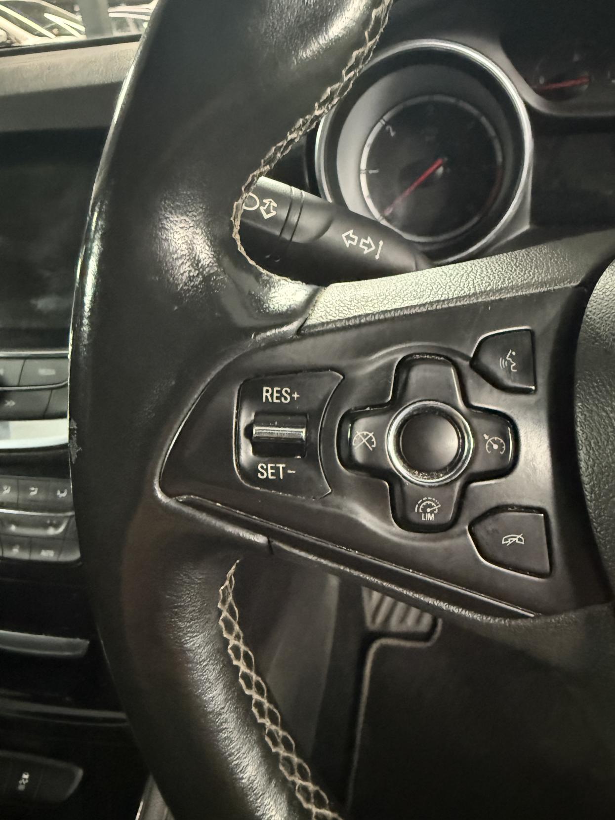 Vauxhall Astra 1.6 CDTi BlueInjection Elite Nav Hatchback 5dr Diesel Auto Euro 6 (136 ps)