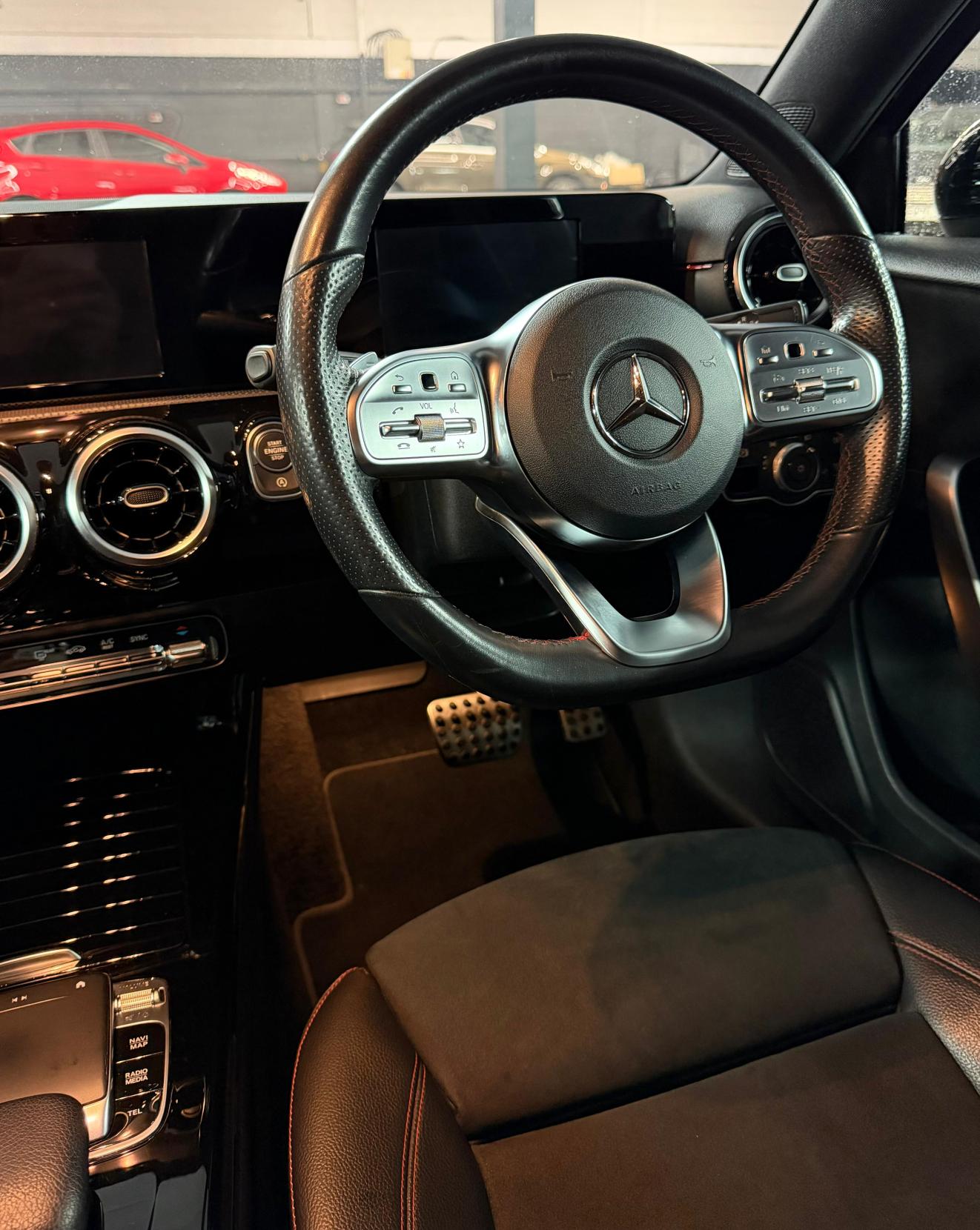 Mercedes-Benz A Class 2.0 A200d AMG Line Hatchback 5dr Diesel 8G-DCT Euro 6 (s/s) (150 ps)