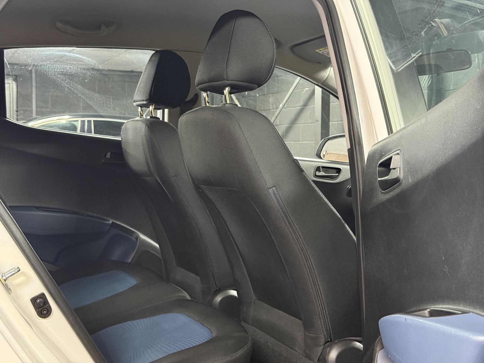 Hyundai i10 1.2 SE Hatchback 5dr Petrol Auto Euro 5 (87 ps)