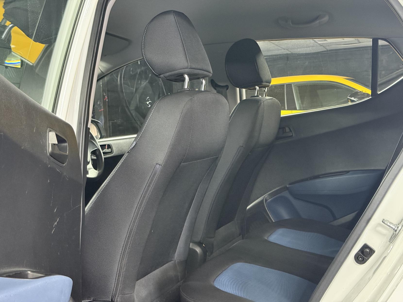 Hyundai i10 1.2 SE Hatchback 5dr Petrol Auto Euro 5 (87 ps)