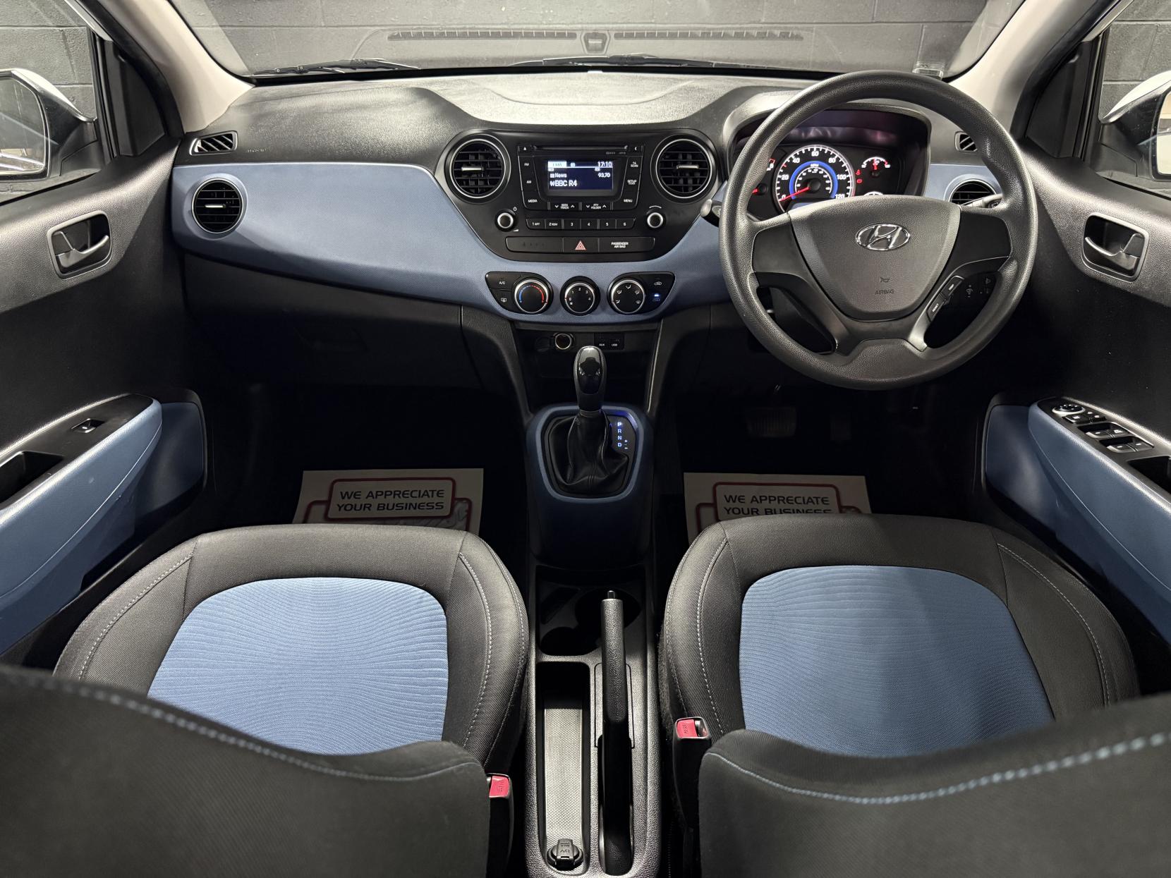 Hyundai i10 1.2 SE Hatchback 5dr Petrol Auto Euro 5 (87 ps)