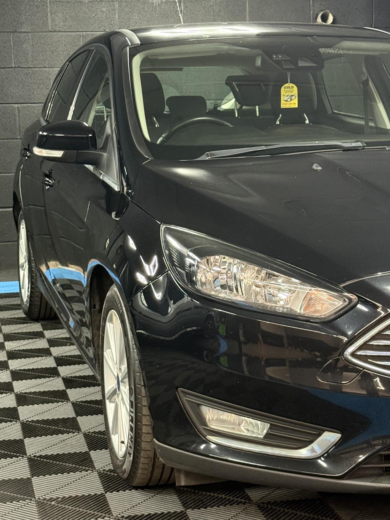 Ford Focus 1.6 Titanium Hatchback 5dr Petrol Powershift Euro 6 (125 ps)