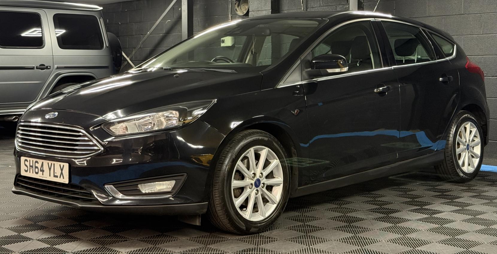 Ford Focus 1.6 Titanium Hatchback 5dr Petrol Powershift Euro 6 (125 ps)