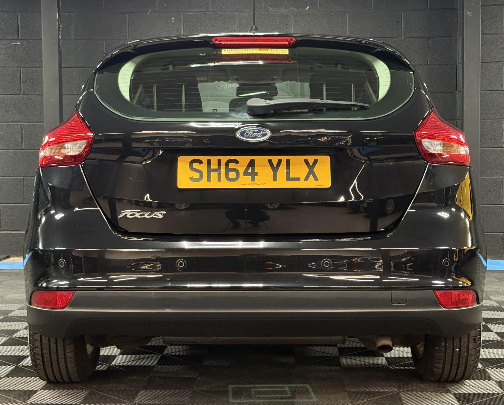 Ford Focus 1.6 Titanium Hatchback 5dr Petrol Powershift Euro 6 (125 ps)