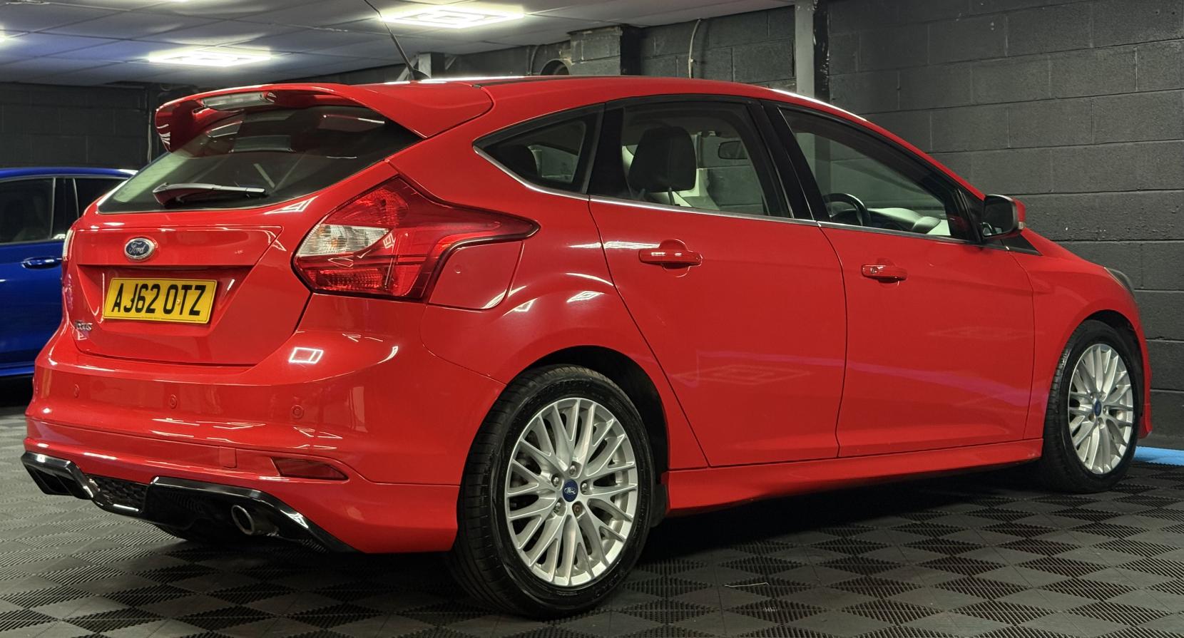 Ford Focus 2.0 TDCi Zetec S Hatchback 5dr Diesel Powershift Euro 5 (s/s) (163 ps)