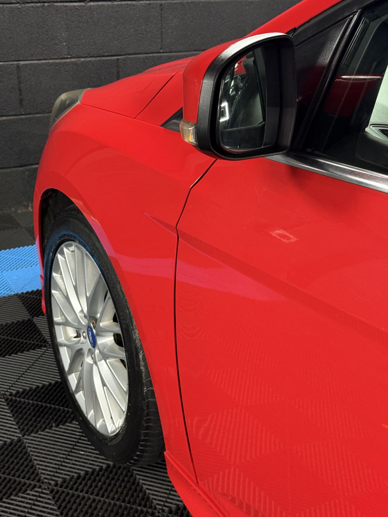 Ford Focus 2.0 TDCi Zetec S Hatchback 5dr Diesel Powershift Euro 5 (s/s) (163 ps)