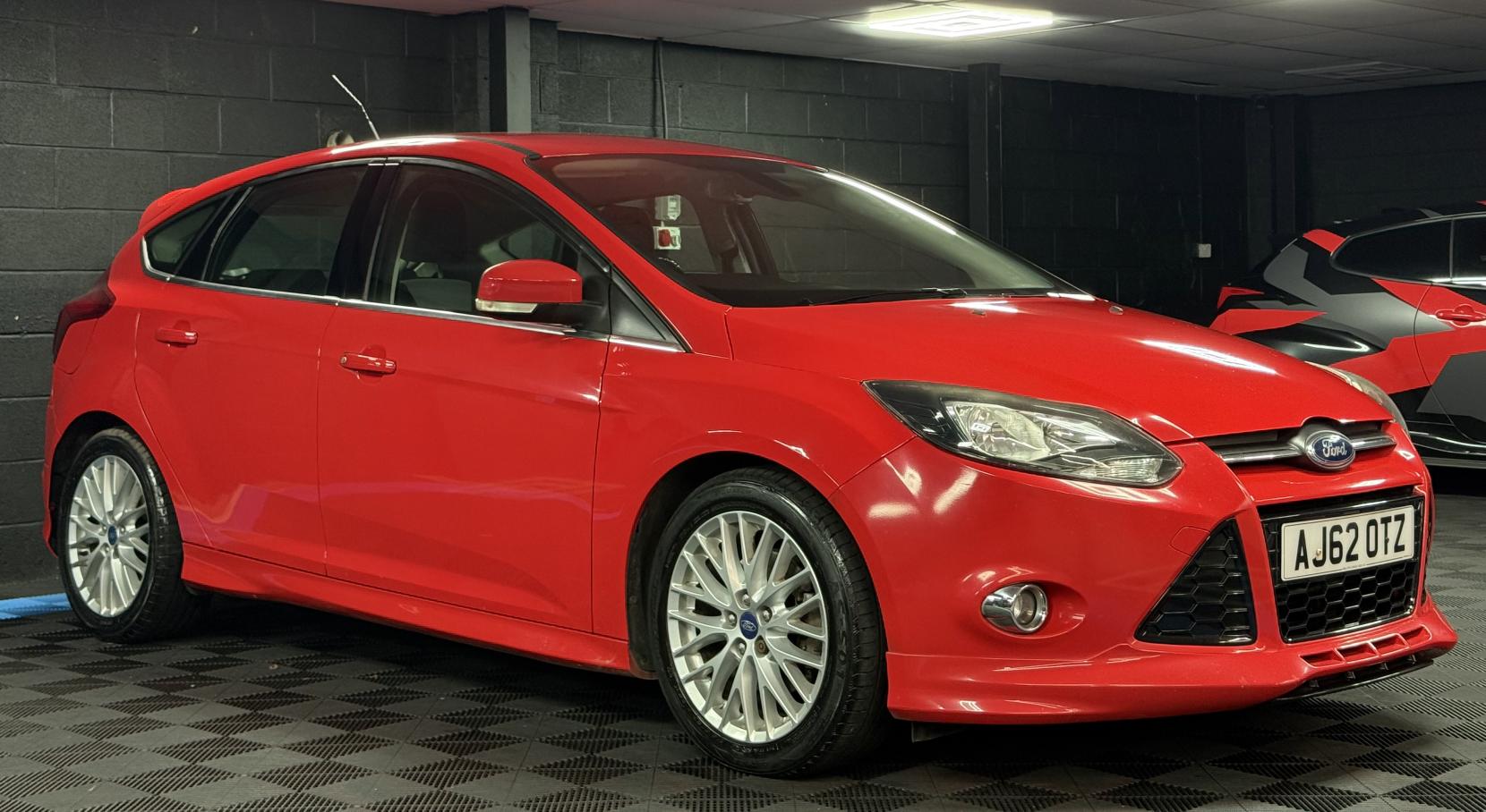 Ford Focus 2.0 TDCi Zetec S Hatchback 5dr Diesel Powershift Euro 5 (s/s) (163 ps)