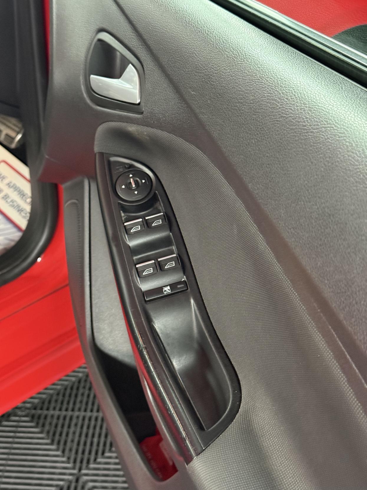 Ford Focus 2.0 TDCi Zetec S Hatchback 5dr Diesel Powershift Euro 5 (s/s) (163 ps)