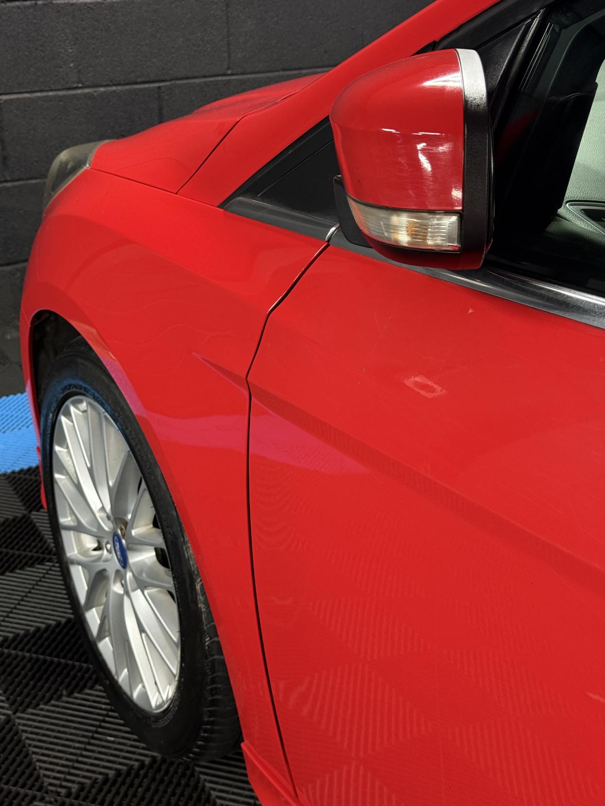 Ford Focus 2.0 TDCi Zetec S Hatchback 5dr Diesel Powershift Euro 5 (s/s) (163 ps)