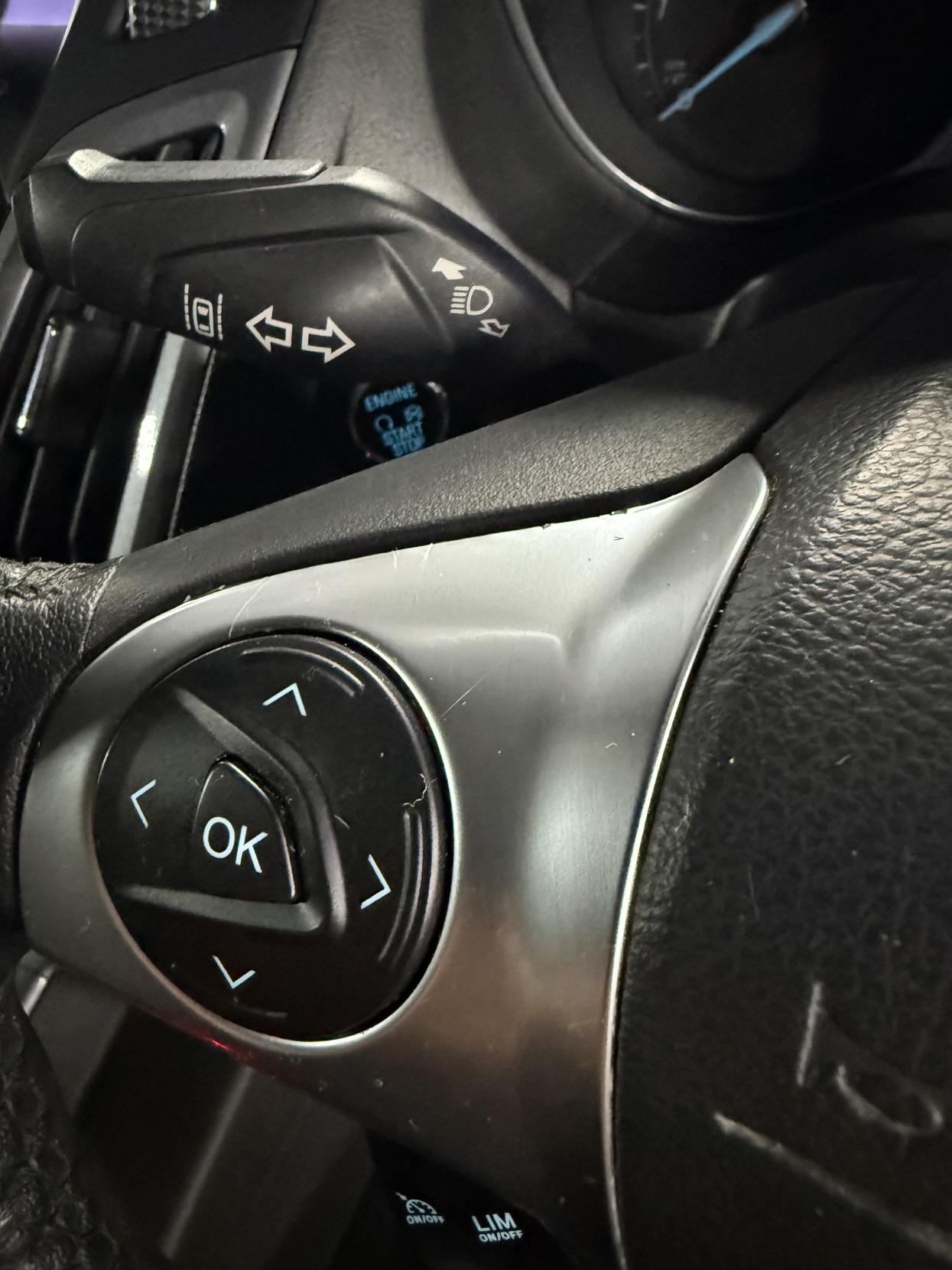 Ford Focus 2.0 TDCi Titanium Navigator Hatchback 5dr Diesel Powershift Euro 5 (140 ps)