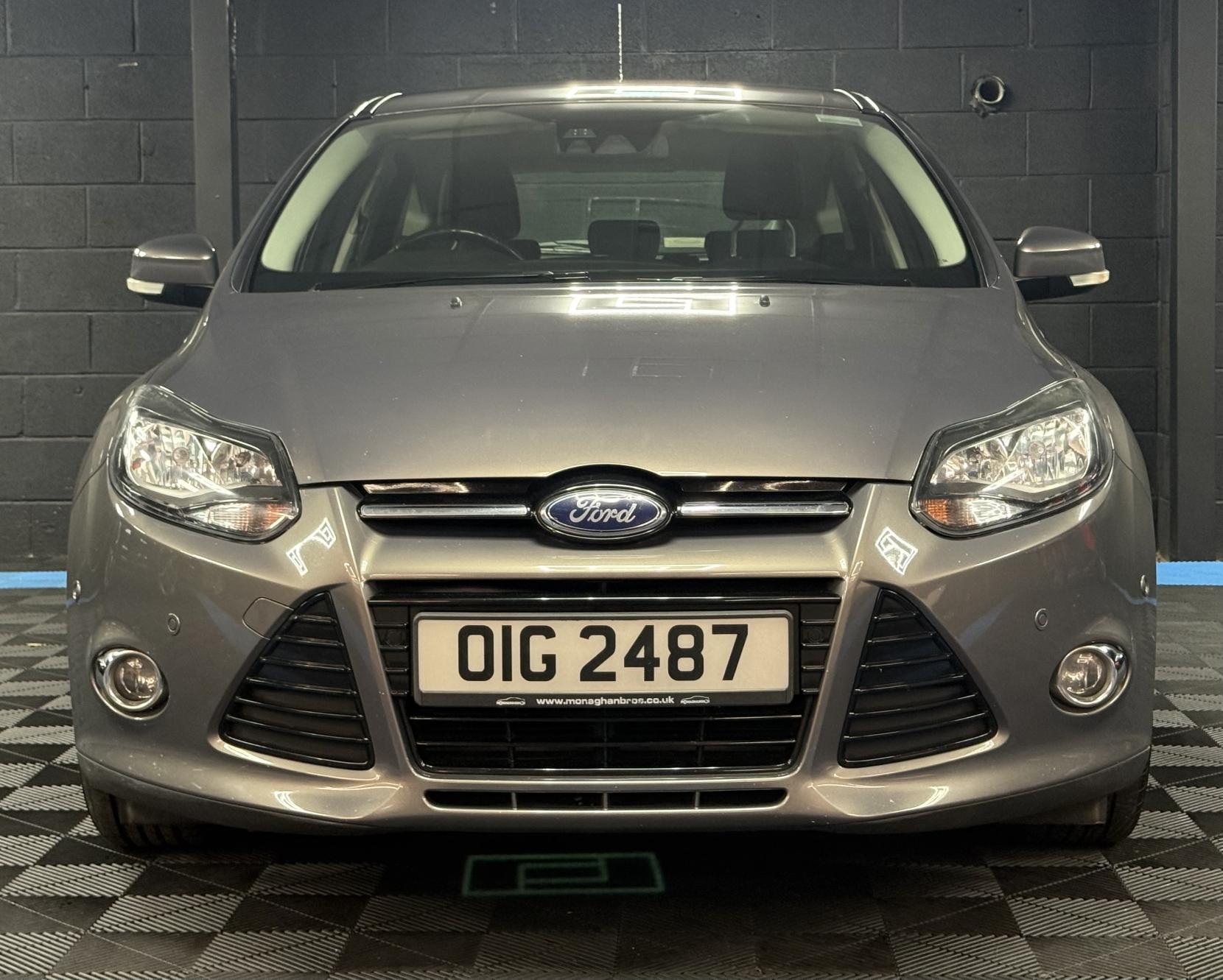 Ford Focus 2.0 TDCi Titanium Navigator Hatchback 5dr Diesel Powershift Euro 5 (140 ps)