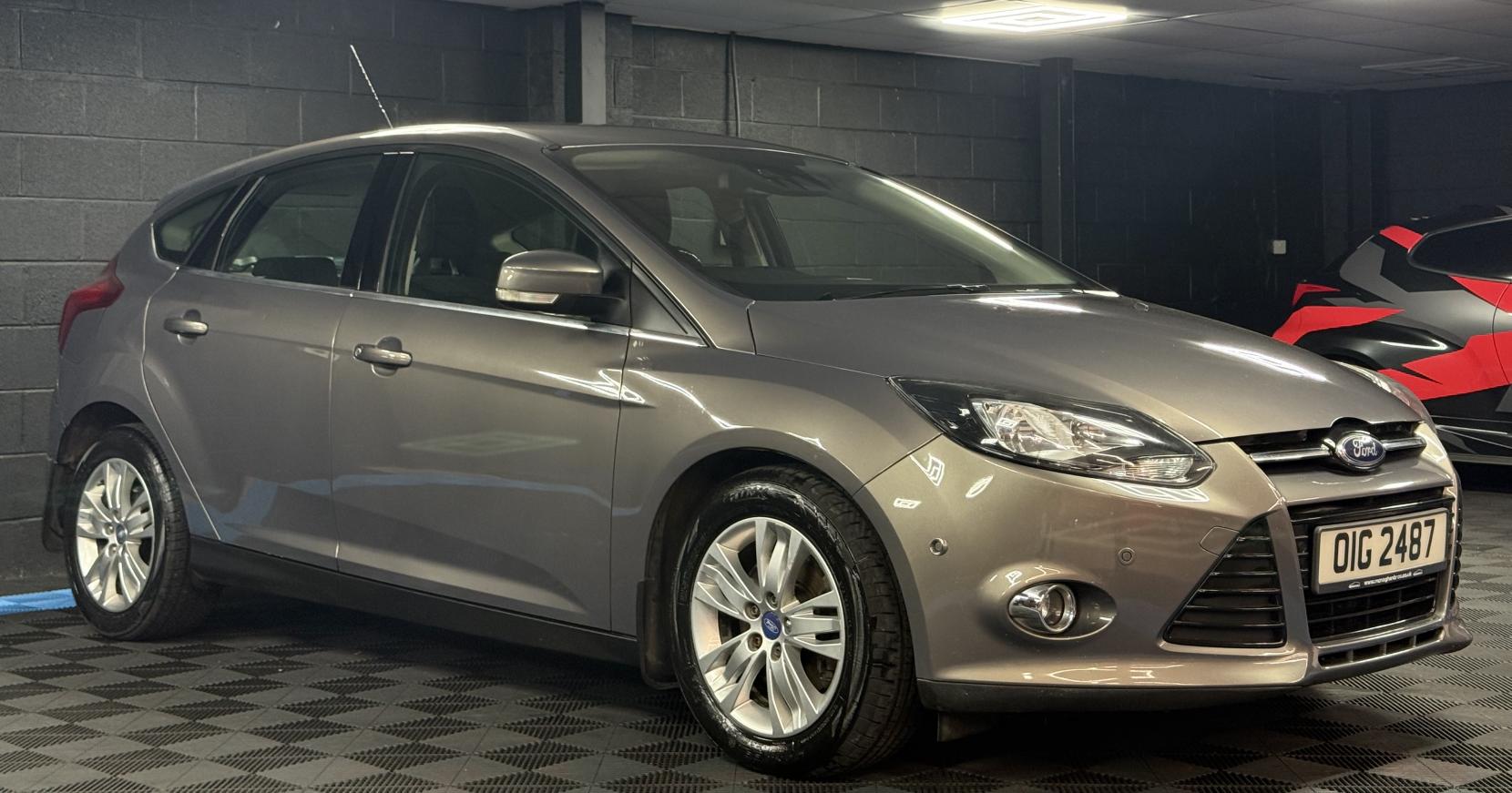 Ford Focus 2.0 TDCi Titanium Navigator Hatchback 5dr Diesel Powershift Euro 5 (140 ps)