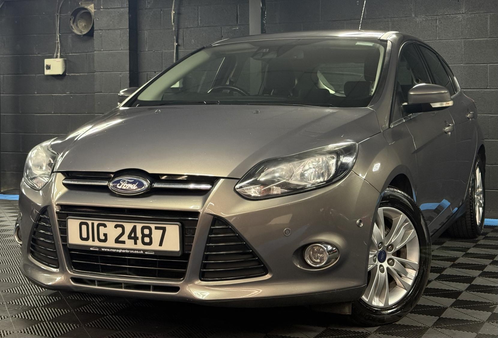 Ford Focus 2.0 TDCi Titanium Navigator Hatchback 5dr Diesel Powershift Euro 5 (140 ps)