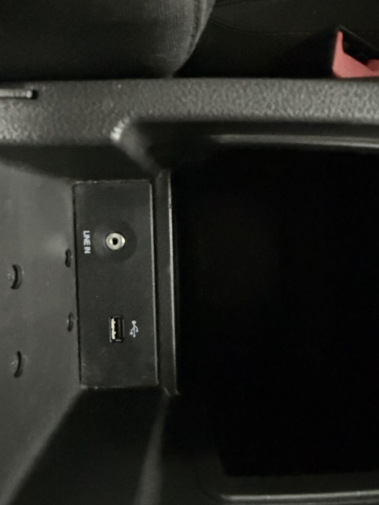 Ford Focus 2.0 TDCi Titanium Navigator Hatchback 5dr Diesel Powershift Euro 5 (140 ps)