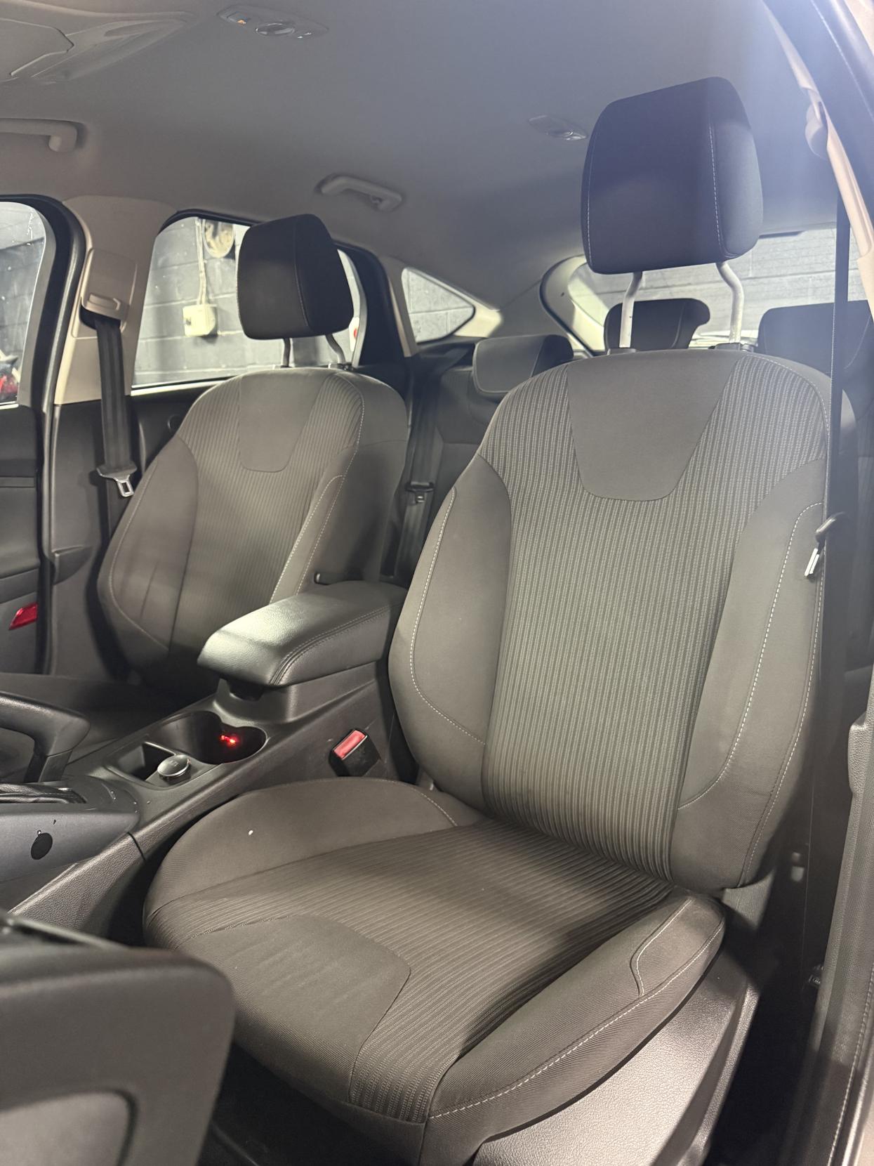 Ford Focus 2.0 TDCi Titanium Navigator Hatchback 5dr Diesel Powershift Euro 5 (140 ps)