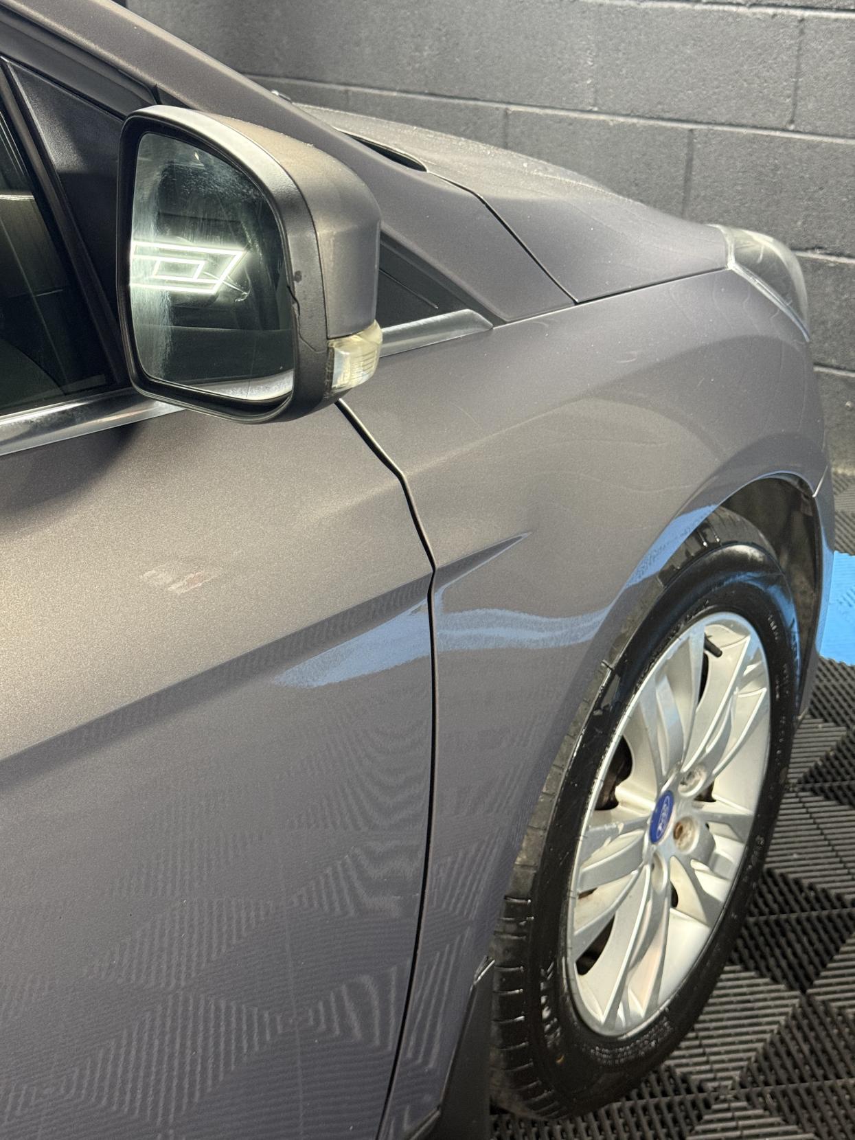 Ford Focus 2.0 TDCi Titanium Navigator Hatchback 5dr Diesel Powershift Euro 5 (140 ps)