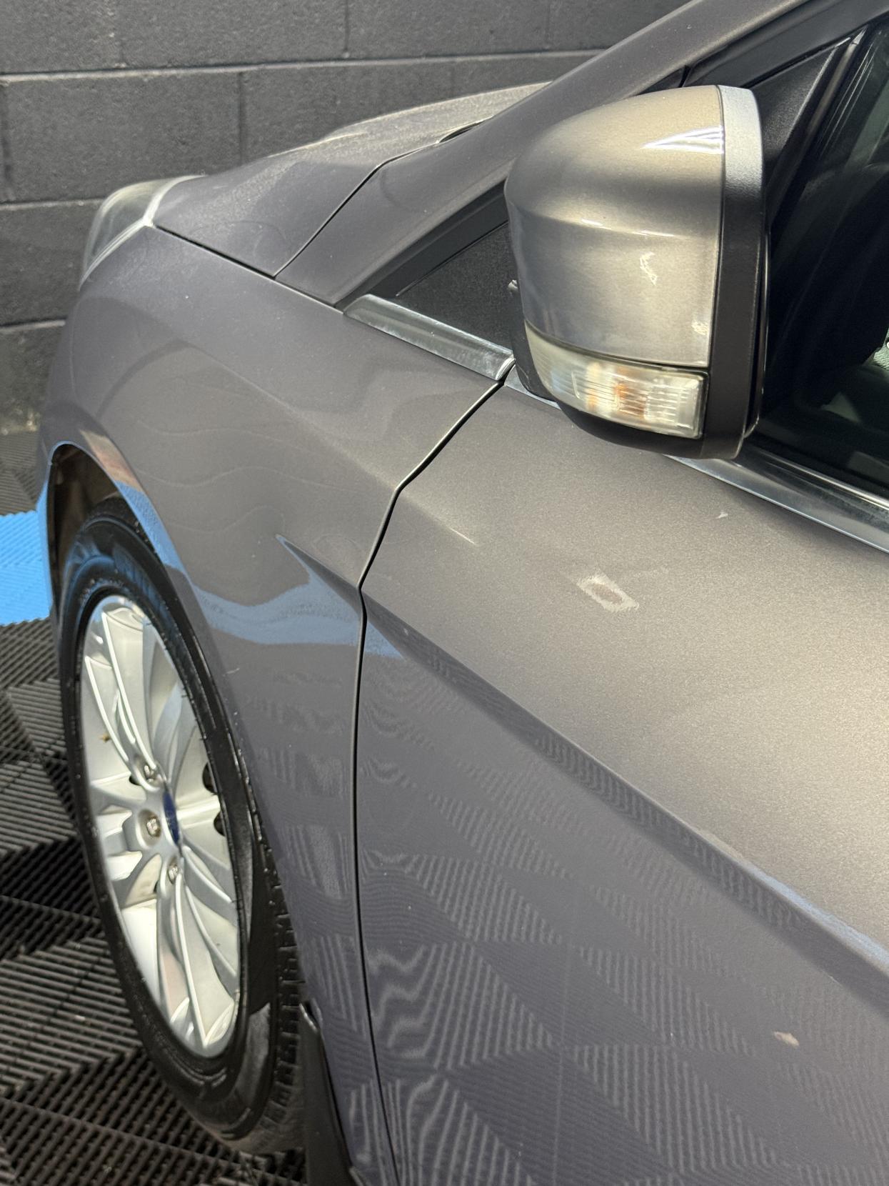 Ford Focus 2.0 TDCi Titanium Navigator Hatchback 5dr Diesel Powershift Euro 5 (140 ps)