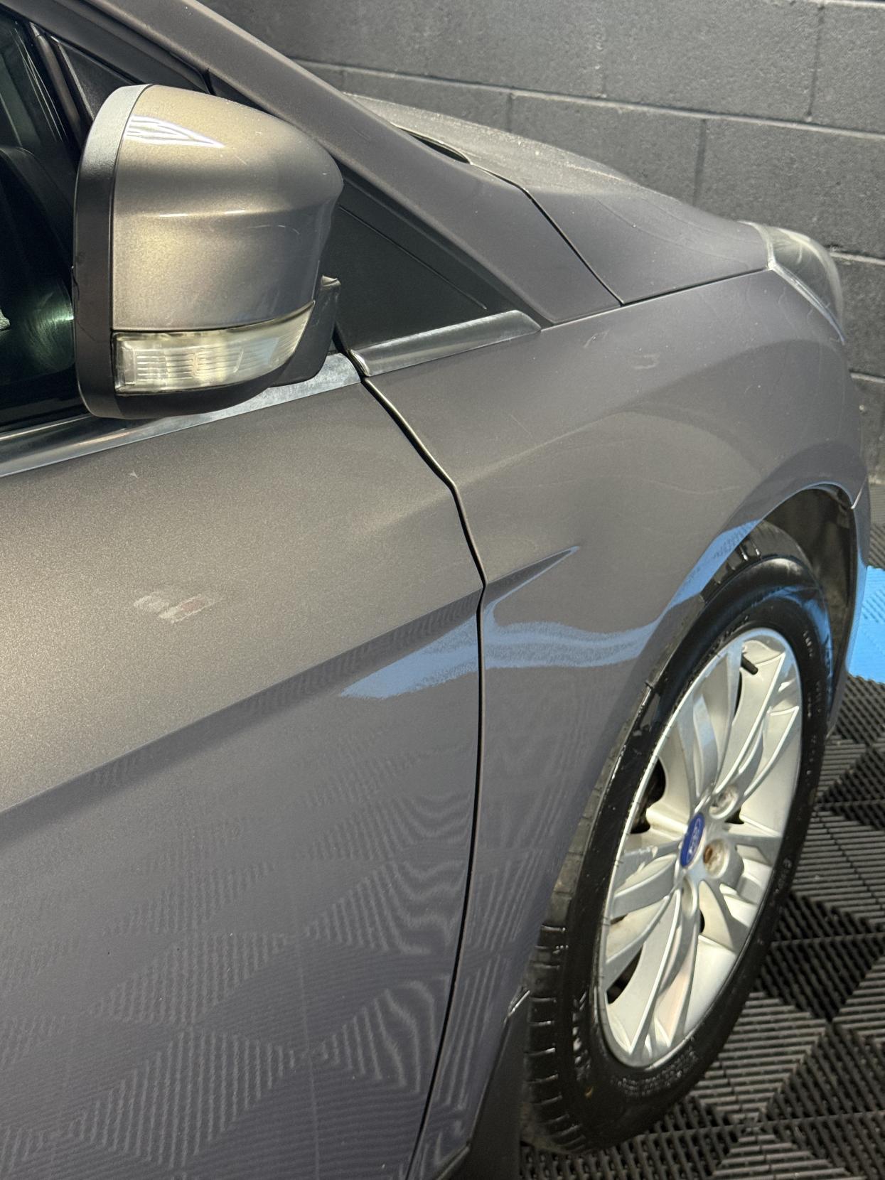 Ford Focus 2.0 TDCi Titanium Navigator Hatchback 5dr Diesel Powershift Euro 5 (140 ps)