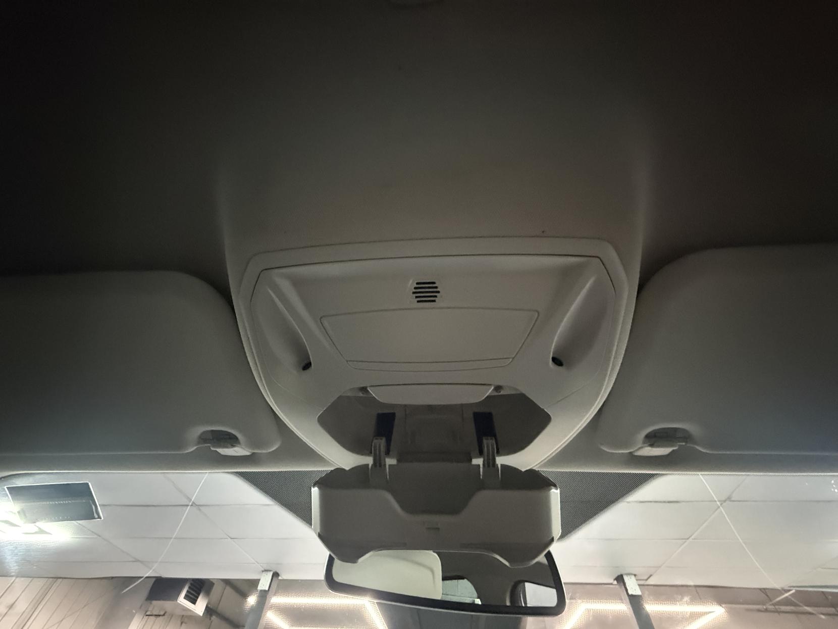 Ford Focus 2.0 TDCi Titanium Navigator Hatchback 5dr Diesel Powershift Euro 5 (140 ps)