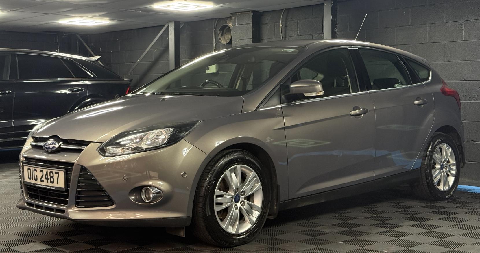 Ford Focus 2.0 TDCi Titanium Navigator Hatchback 5dr Diesel Powershift Euro 5 (140 ps)