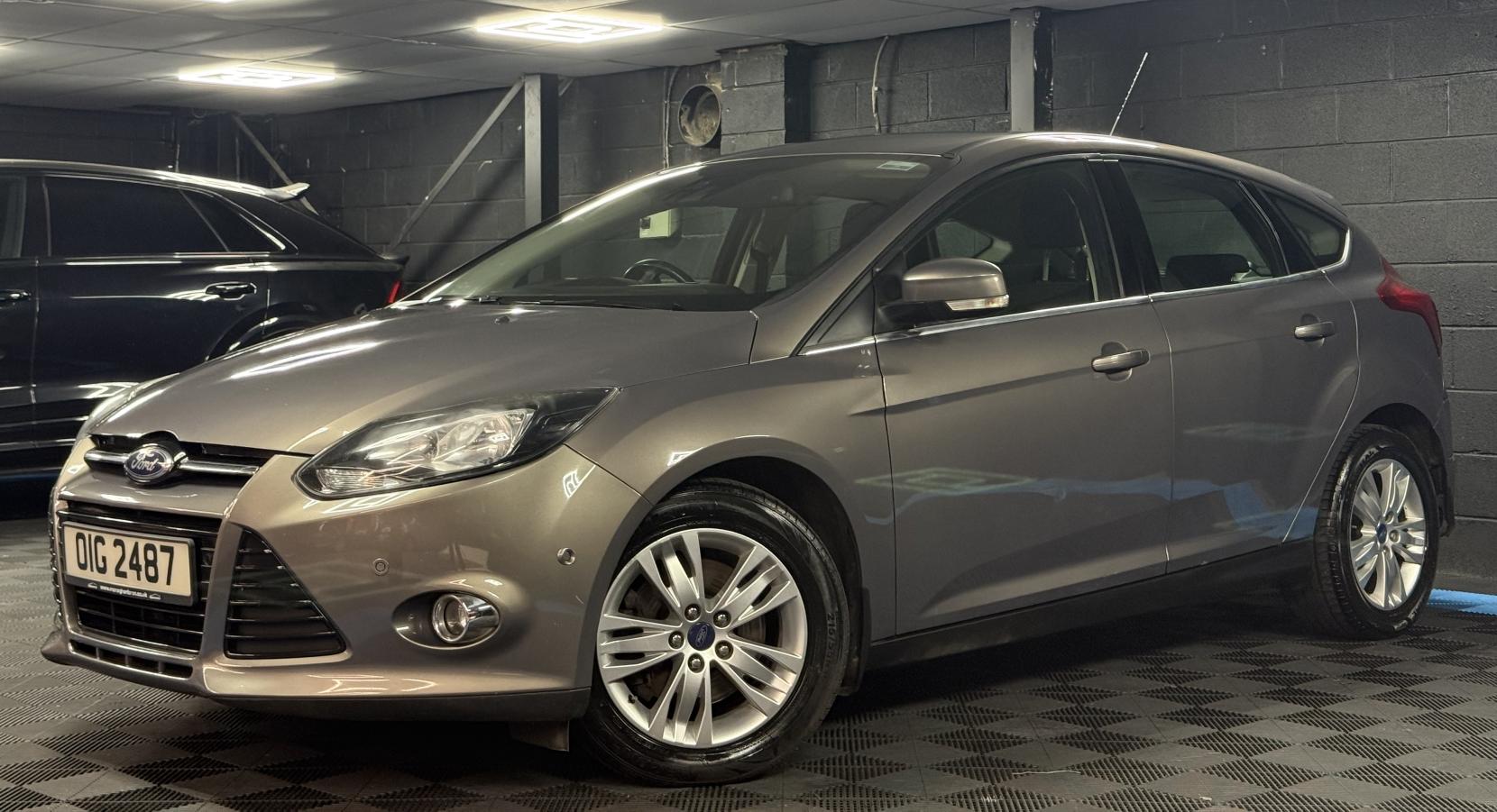 Ford Focus 2.0 TDCi Titanium Navigator Hatchback 5dr Diesel Powershift Euro 5 (140 ps)