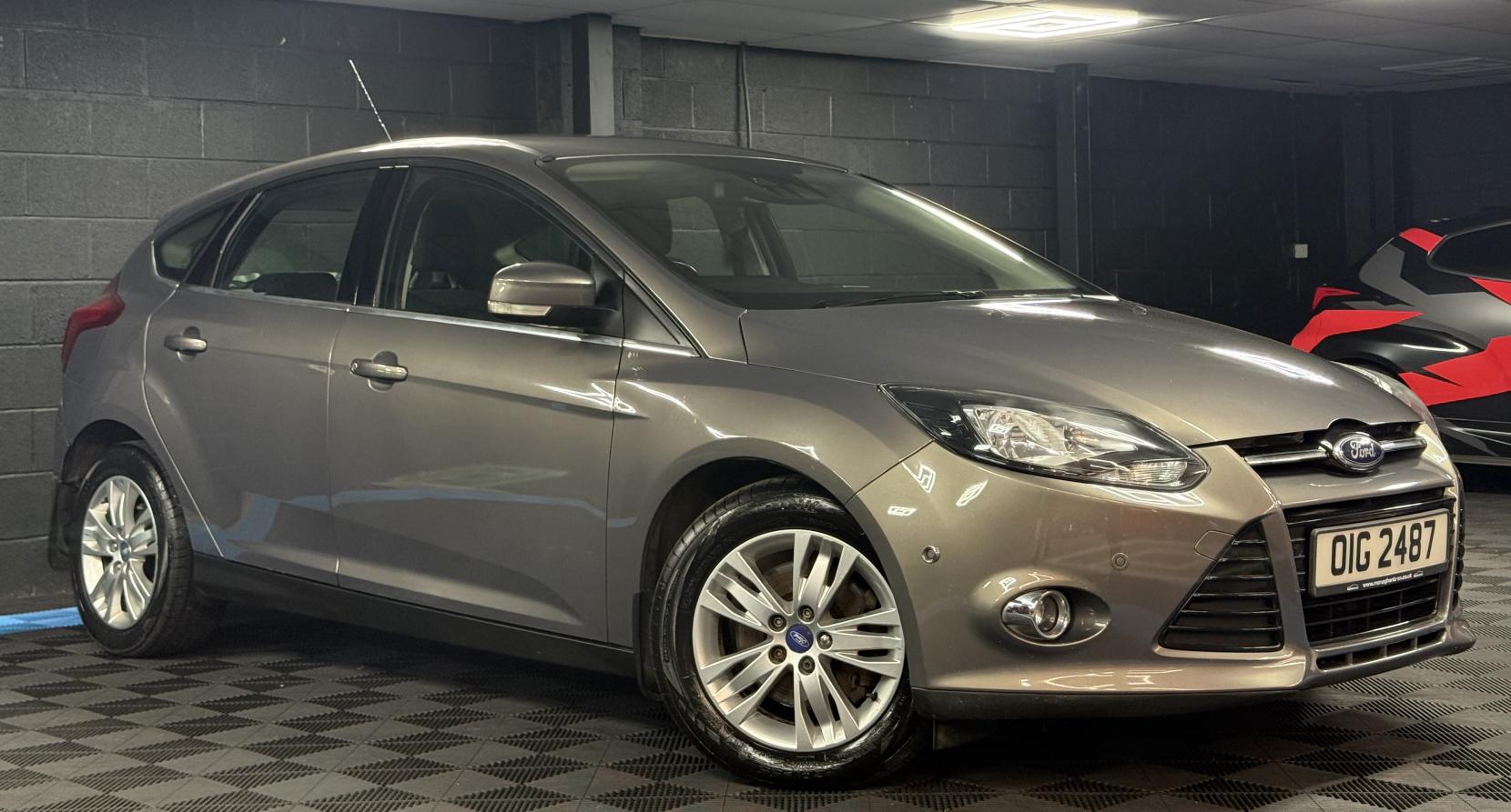 Ford Focus 2.0 TDCi Titanium Navigator Hatchback 5dr Diesel Powershift Euro 5 (140 ps)