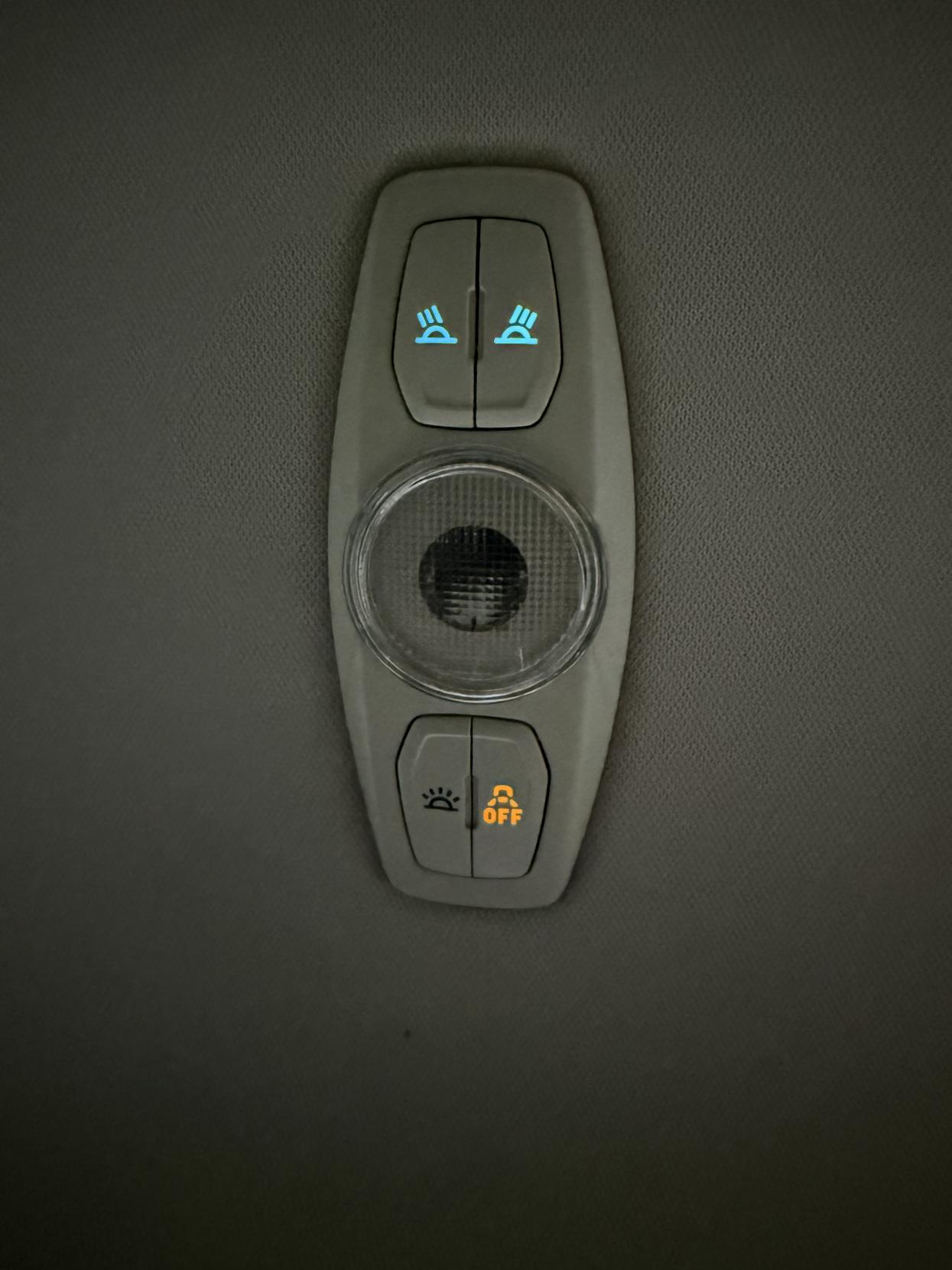 Ford Focus 2.0 TDCi Titanium Navigator Hatchback 5dr Diesel Powershift Euro 5 (140 ps)