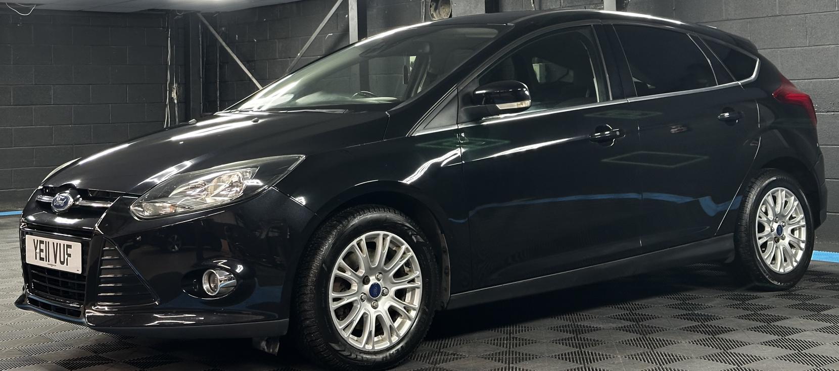 Ford Focus 2.0 TDCi Titanium Hatchback 5dr Diesel Powershift Euro 5 (140 ps)