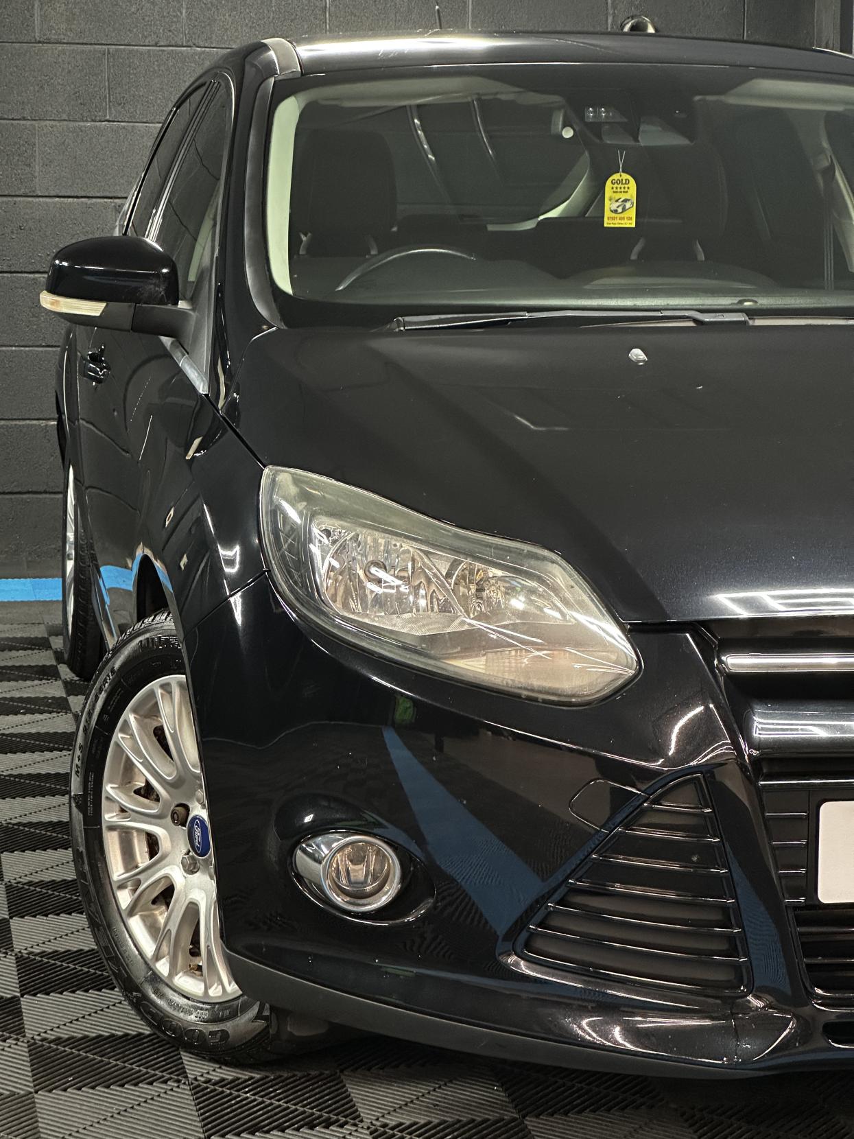 Ford Focus 2.0 TDCi Titanium Hatchback 5dr Diesel Powershift Euro 5 (140 ps)