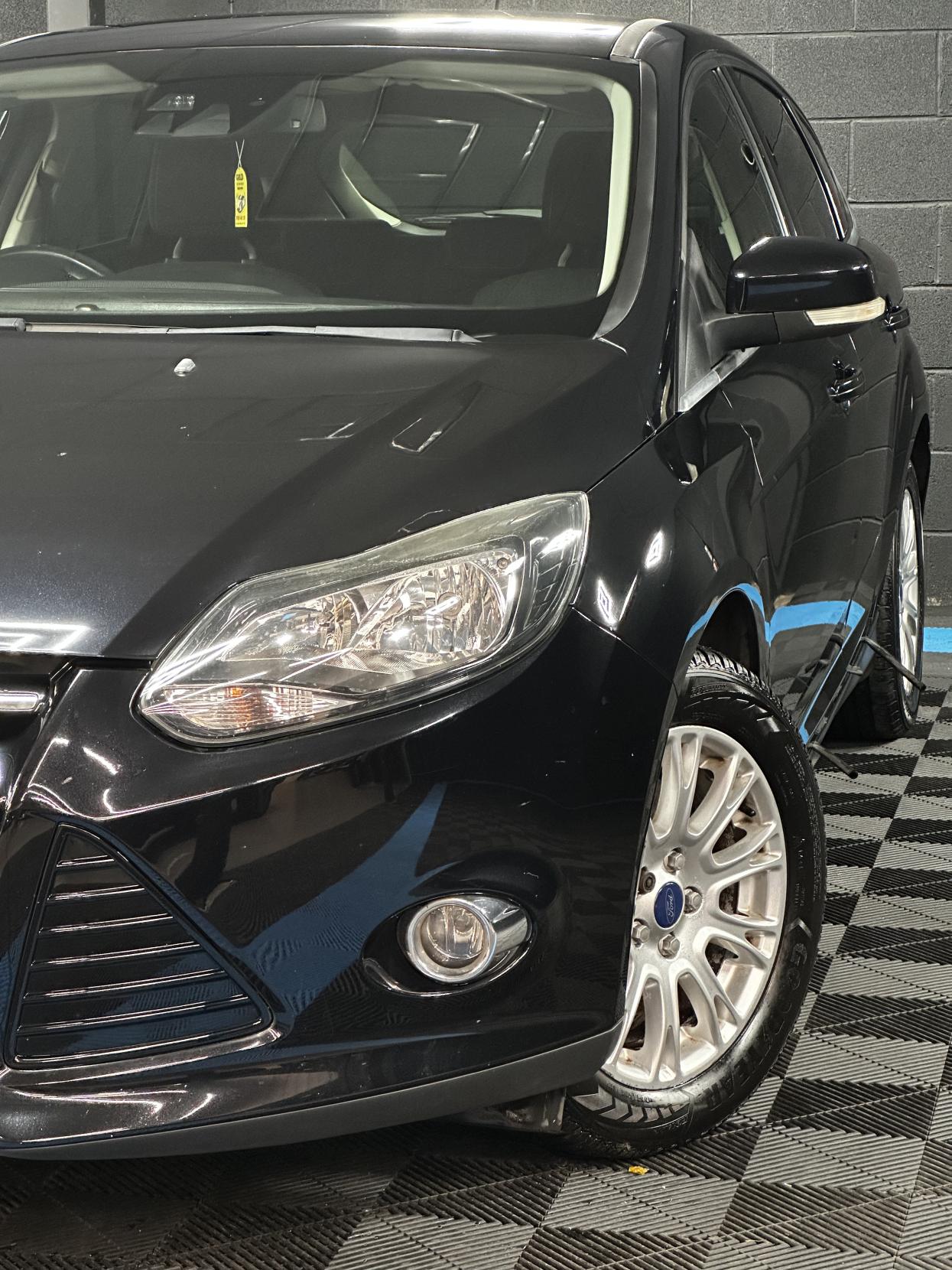 Ford Focus 2.0 TDCi Titanium Hatchback 5dr Diesel Powershift Euro 5 (140 ps)