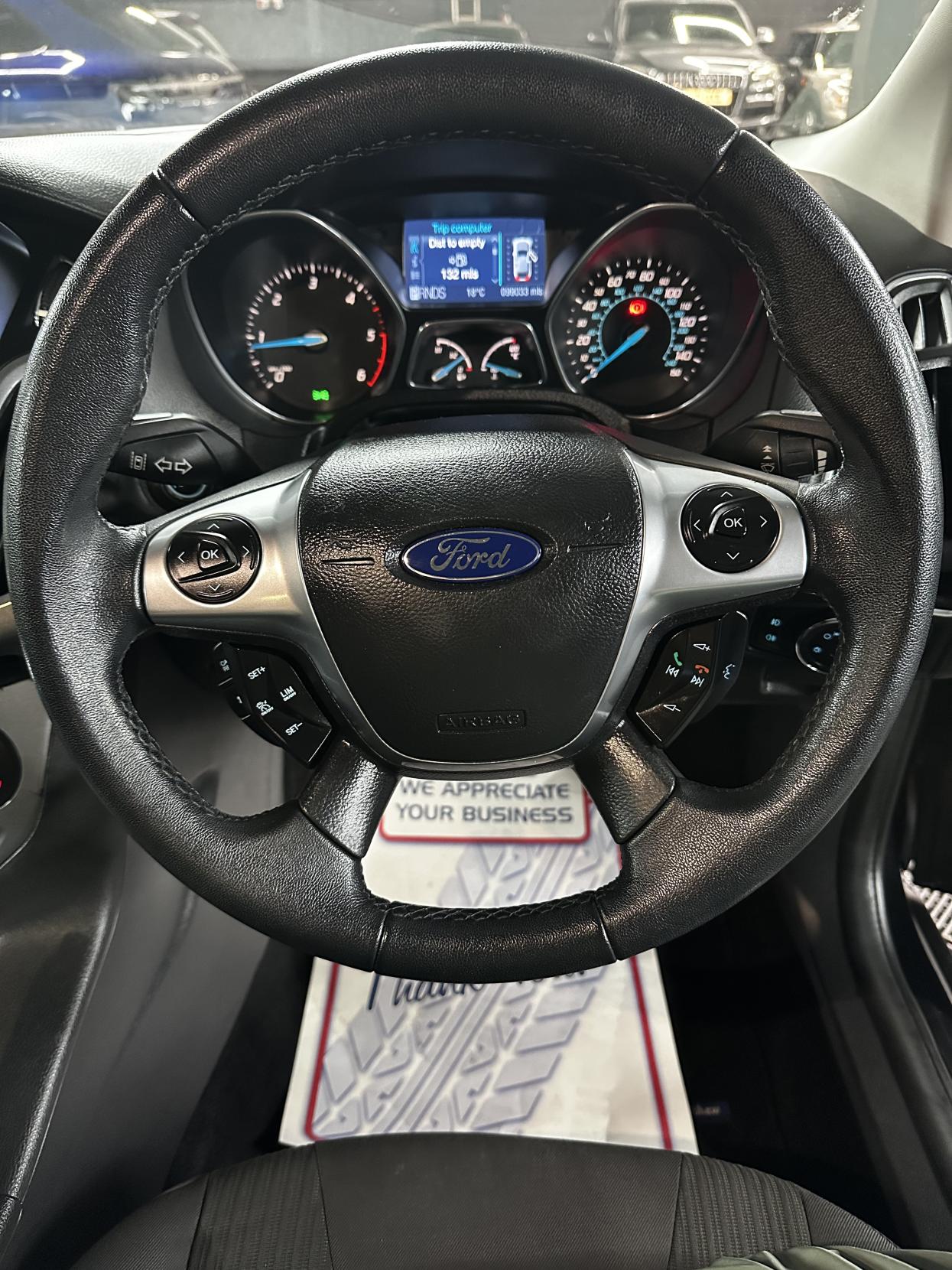 Ford Focus 2.0 TDCi Titanium Hatchback 5dr Diesel Powershift Euro 5 (140 ps)
