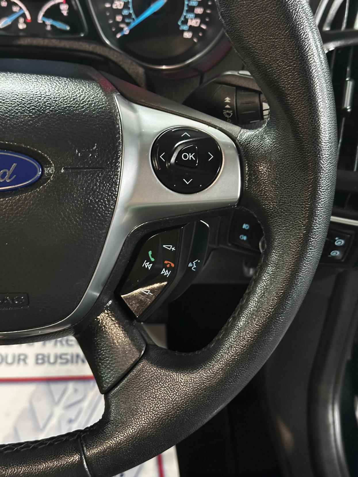 Ford Focus 2.0 TDCi Titanium Hatchback 5dr Diesel Powershift Euro 5 (140 ps)