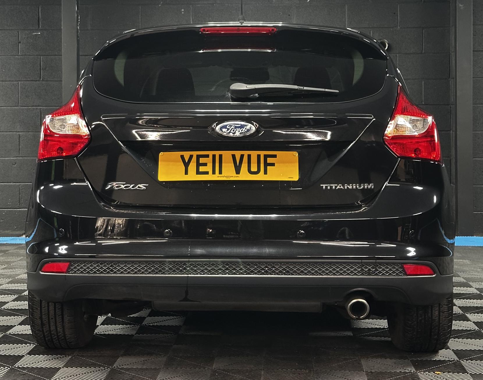 Ford Focus 2.0 TDCi Titanium Hatchback 5dr Diesel Powershift Euro 5 (140 ps)